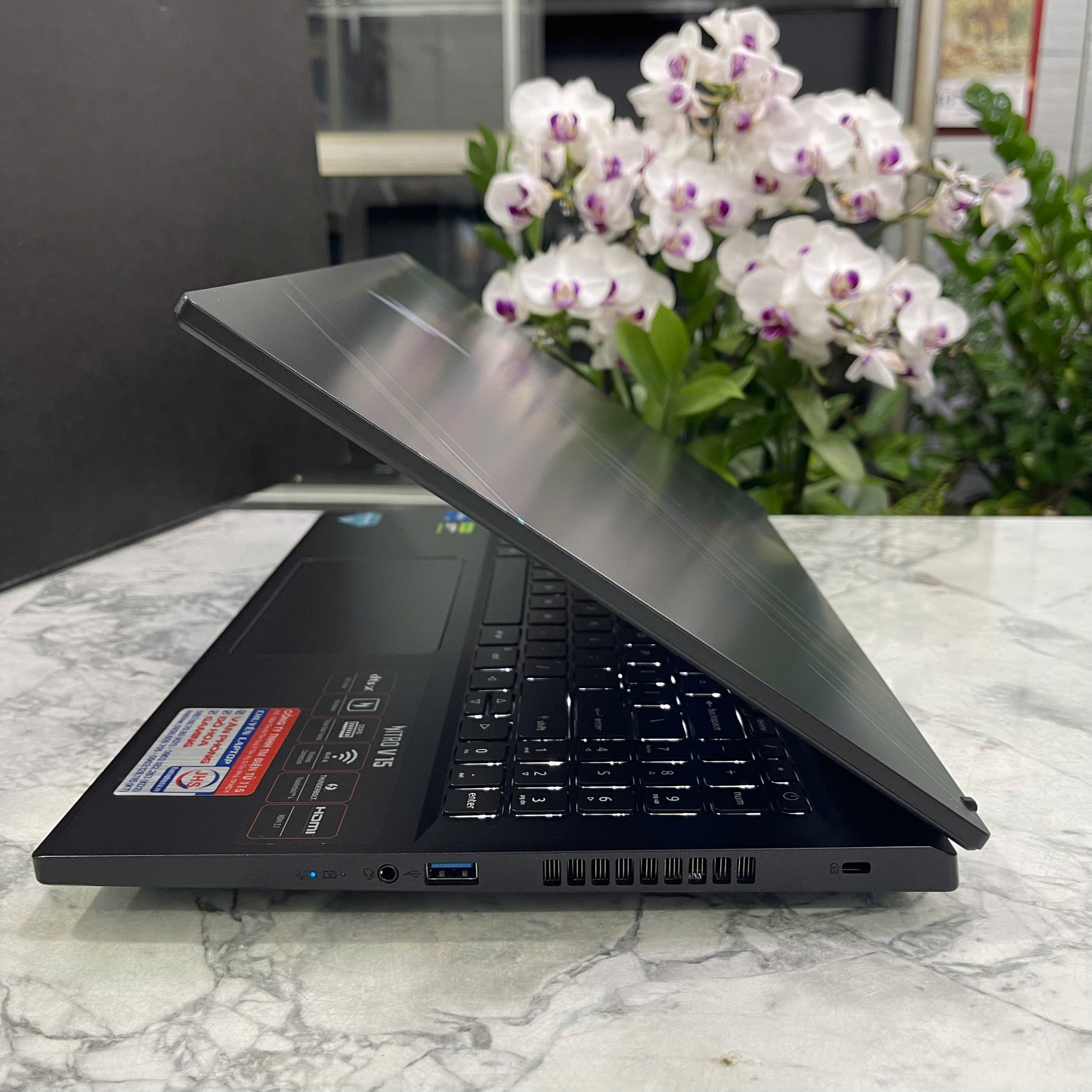 Acer Nitro V ANV15-51-55CA (Máy LikeNew-Còn Bảo Hành Hãng 2 NĂM )  Core I5-13420H RAM 16GB SSD 512GB RTX™ 4050 6GB MÀN HÌNH : 15.6 Inch 144Hz 