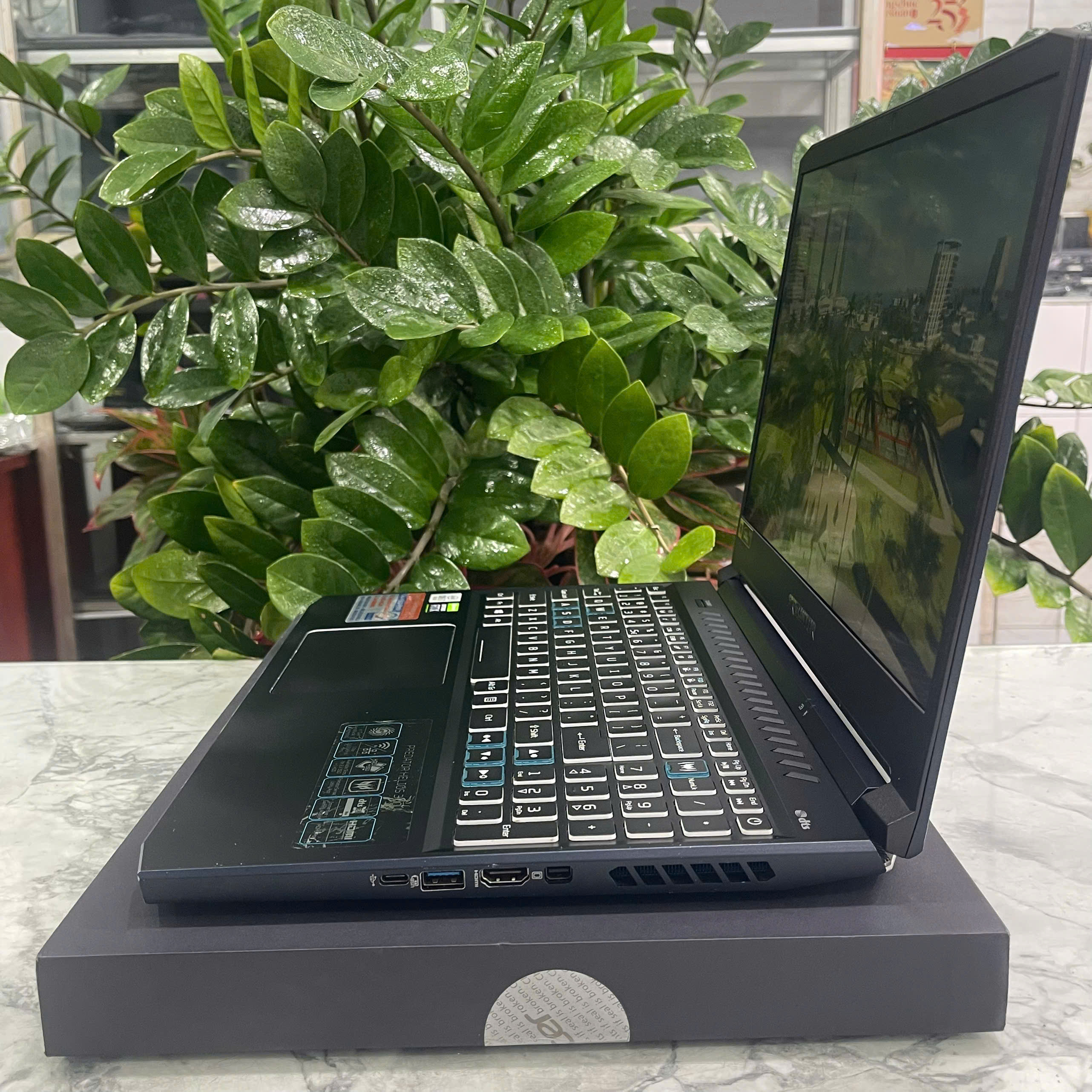 Acer Predator Helios 300 PH315-53-72XD Core I7-10750H Ram 16GB  Ssd 512GB NVIDIA  RTX 2060 6GB Màn hình 15'6 Inch Fhd IPS 144Hz