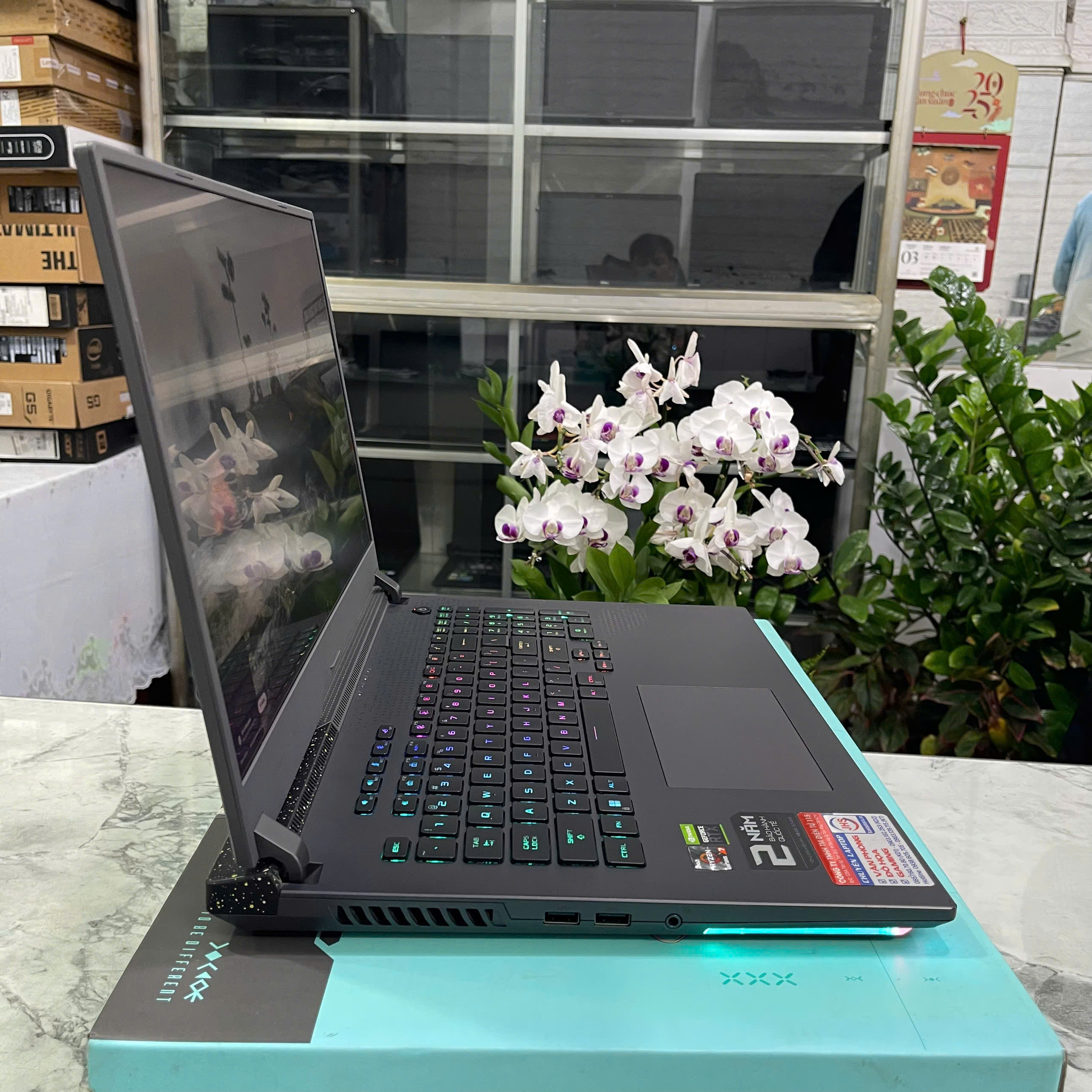 Asus ROG Strix G17 G713RW-LL157M Ryzen 7-6800H RAM 16GB SSD 1.000GB RTX™3070 Ti 8GB MÀN HÌNH : 17.3 Inch 2K 240Hz