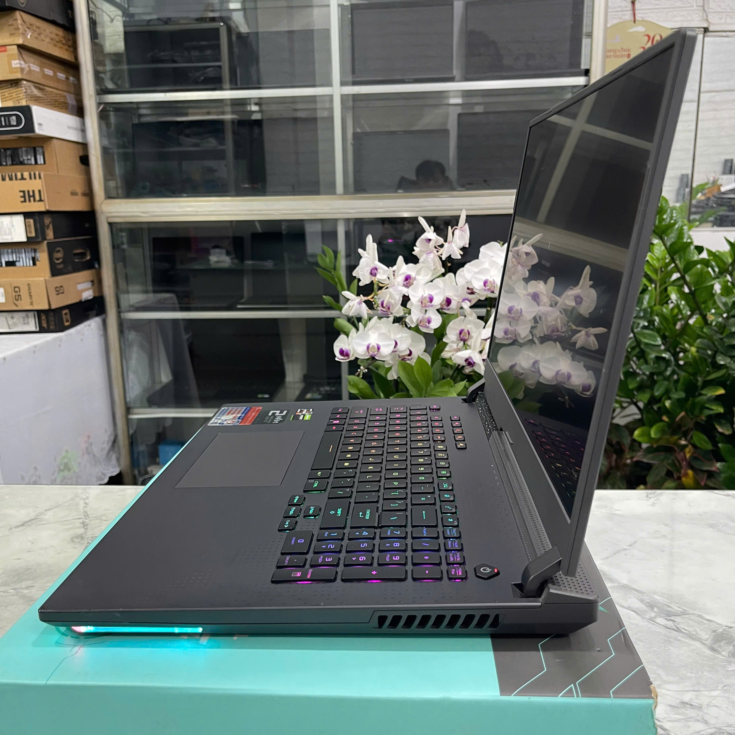 Asus ROG Strix G17 G713RW-LL157M Ryzen 7-6800H RAM 16GB SSD 1.000GB RTX™3070 Ti 8GB MÀN HÌNH : 17.3 Inch 2K 240Hz