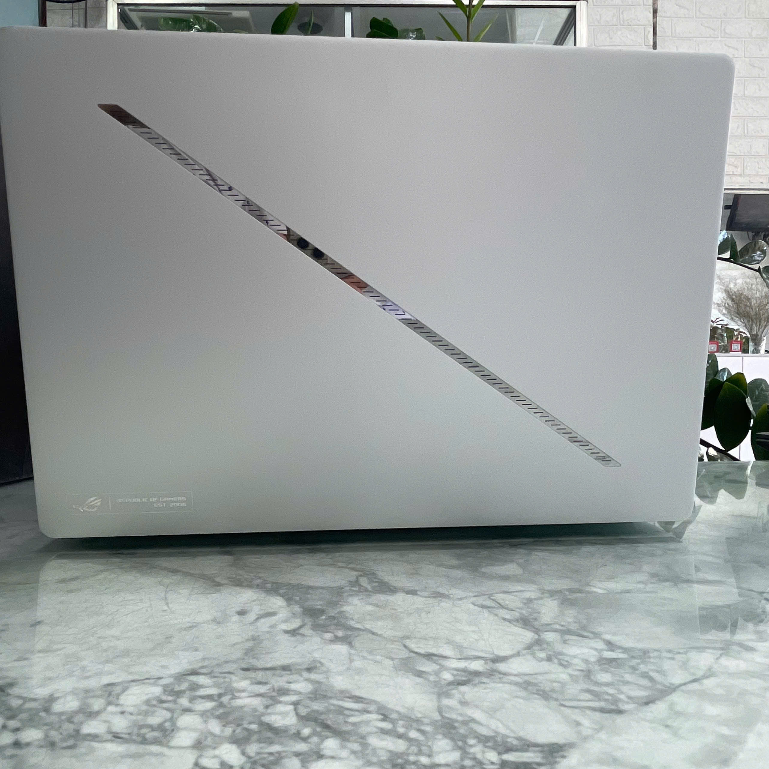 Asus ROG Zephyrus G16 GU605MI (Máy LikeNew-BẢO HÀNH HÃNG) Ultra 9 185H Ram 32GB Ssd 1.000GB RTX 4070 8GB Màn Hình : 16 Inch 2.5K OLED 240Hz