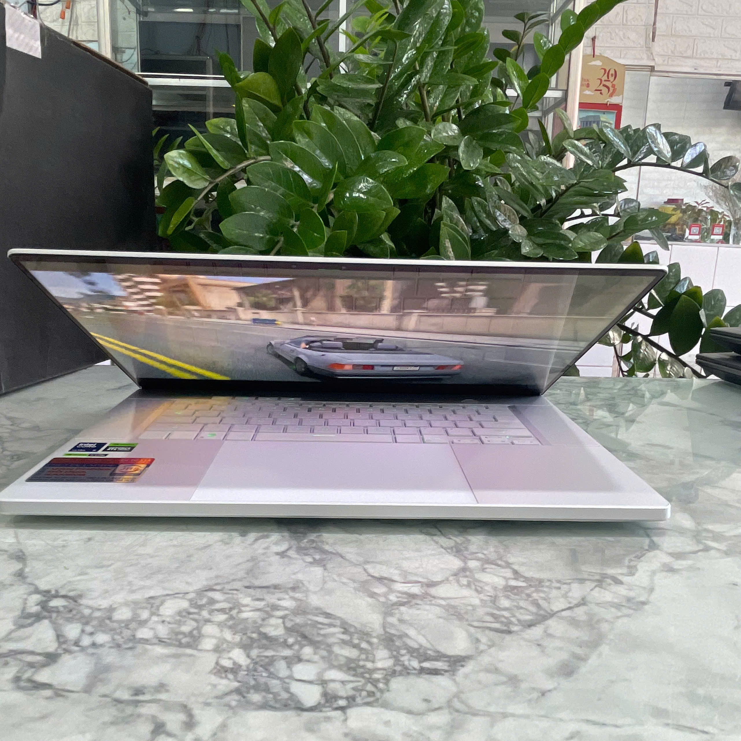 Asus ROG Zephyrus G16 GU605MI (Máy LikeNew-BẢO HÀNH HÃNG) Ultra 9 185H Ram 32GB Ssd 1.000GB RTX 4070 8GB Màn Hình : 16 Inch 2.5K OLED 240Hz