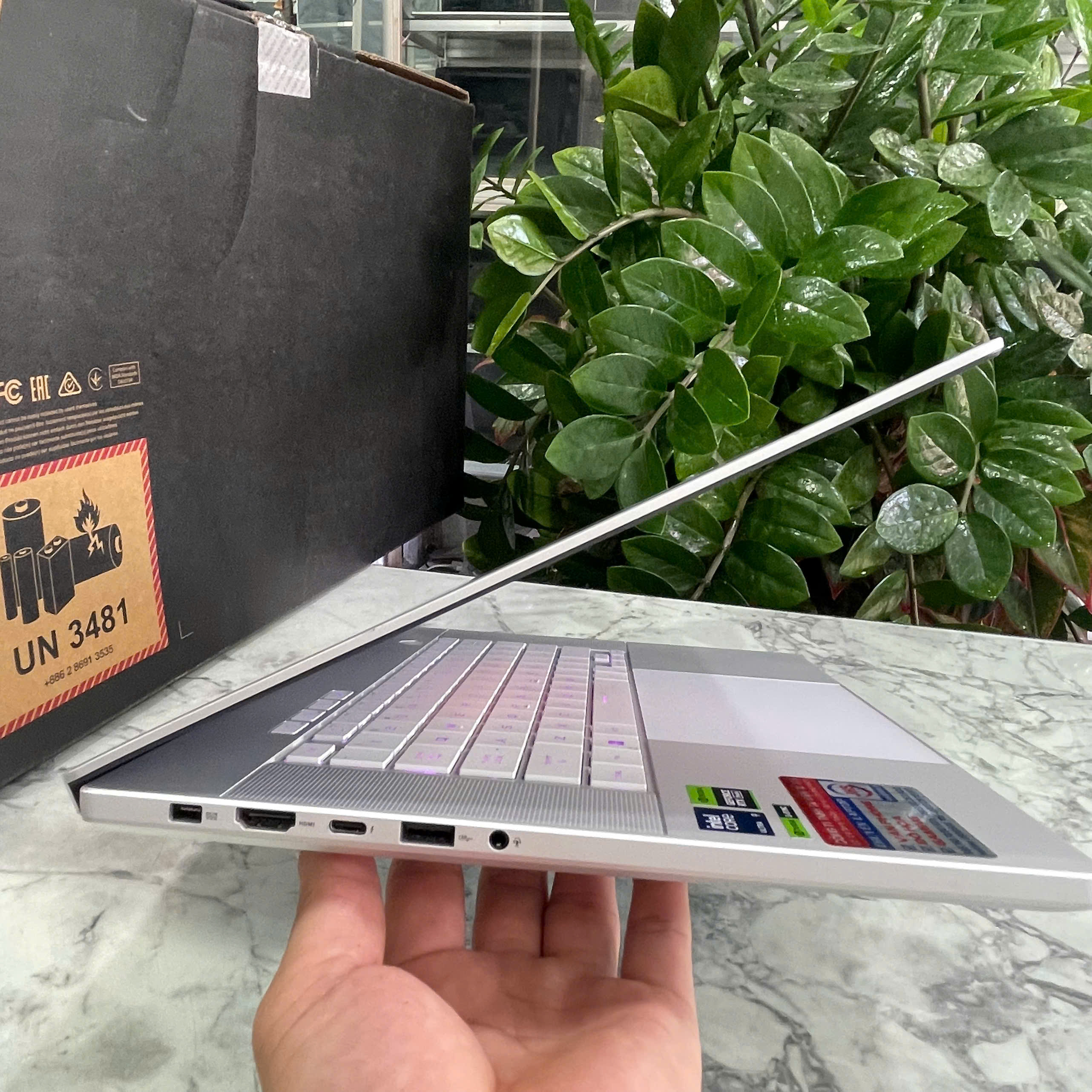 Asus ROG Zephyrus G16 GU605MI (Máy LikeNew-BẢO HÀNH HÃNG) Ultra 9 185H Ram 32GB Ssd 1.000GB RTX 4070 8GB Màn Hình : 16 Inch 2.5K OLED 240Hz