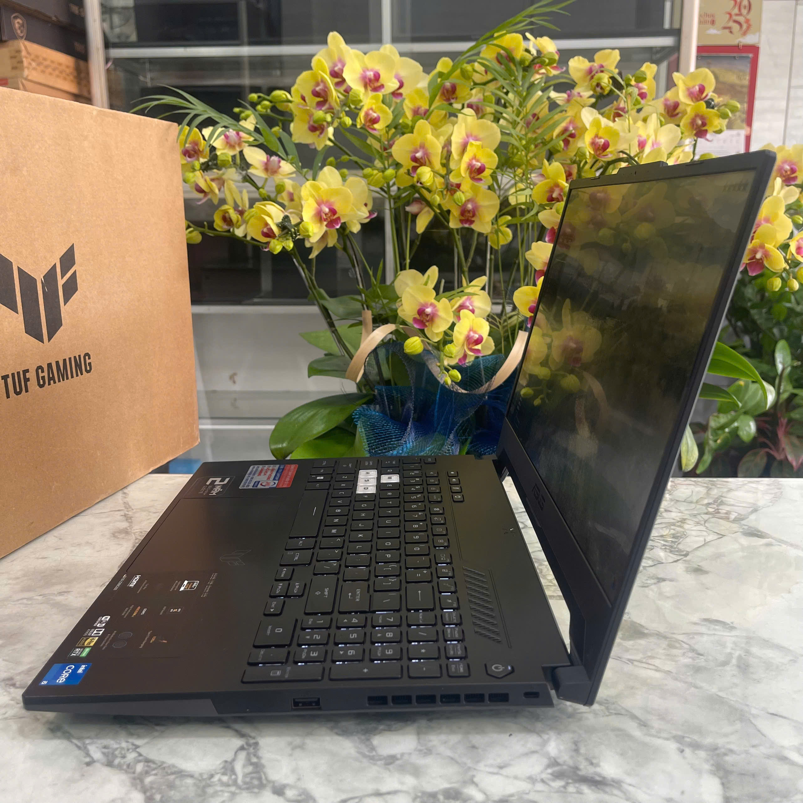 Asus TUF Dash F15 FX517ZE-HN045W Core I5-12450H RAM 8GB SSD 512GB Vga RTX 3050Ti (4GB) MÀN : 15.6 Inch IPS 144Hz