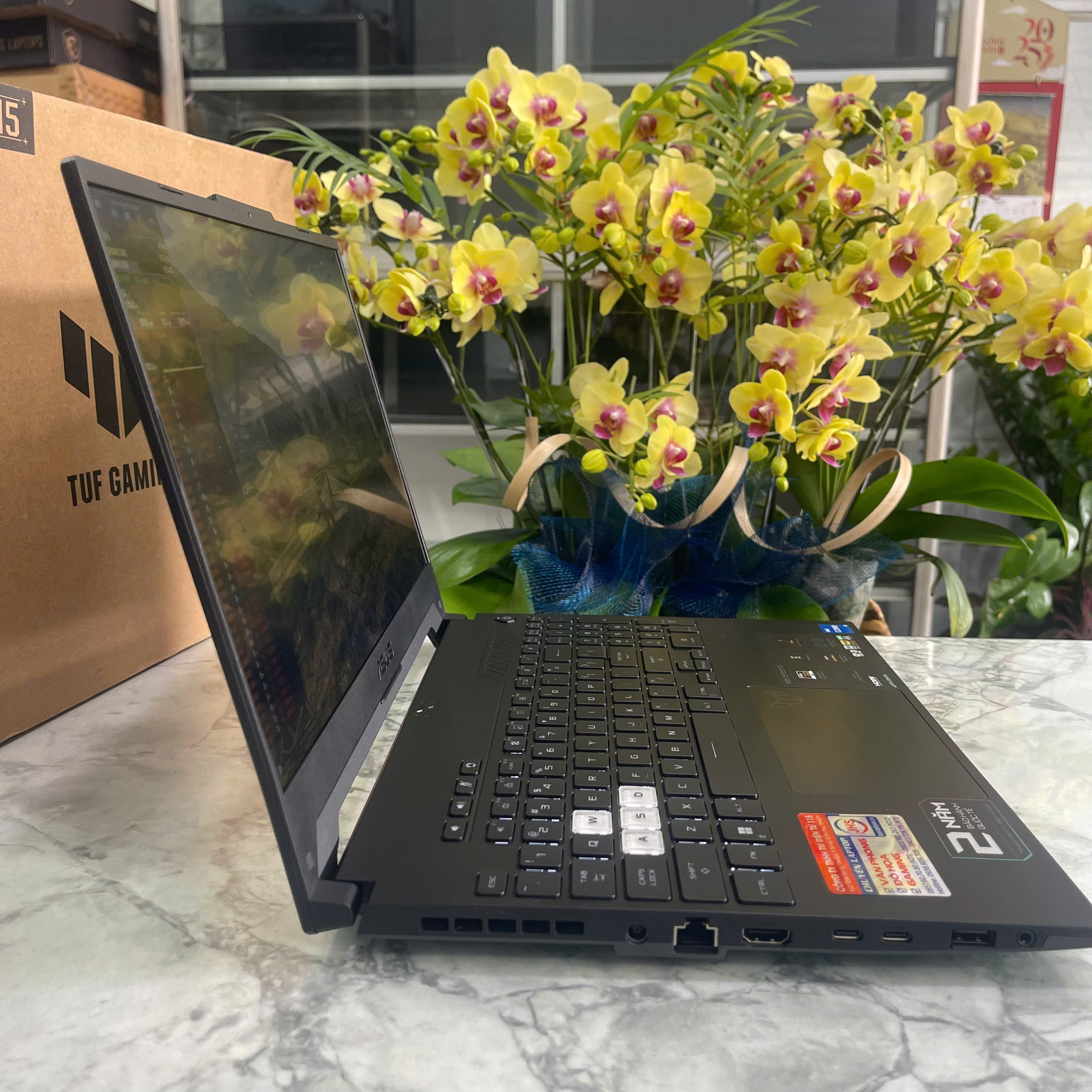 Asus TUF Dash F15 FX517ZE-HN045W Core I5-12450H RAM 8GB SSD 512GB Vga RTX 3050Ti (4GB) MÀN : 15.6 Inch IPS 144Hz