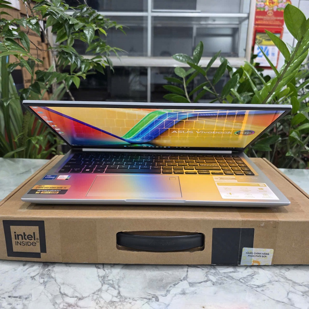 ASUS Vivobook 15 OLED A1505VA-MA492W CORE I7-13700H RAM 16GB SSD 512GB MÀN HÌNH : 15 INCH 3K OLED