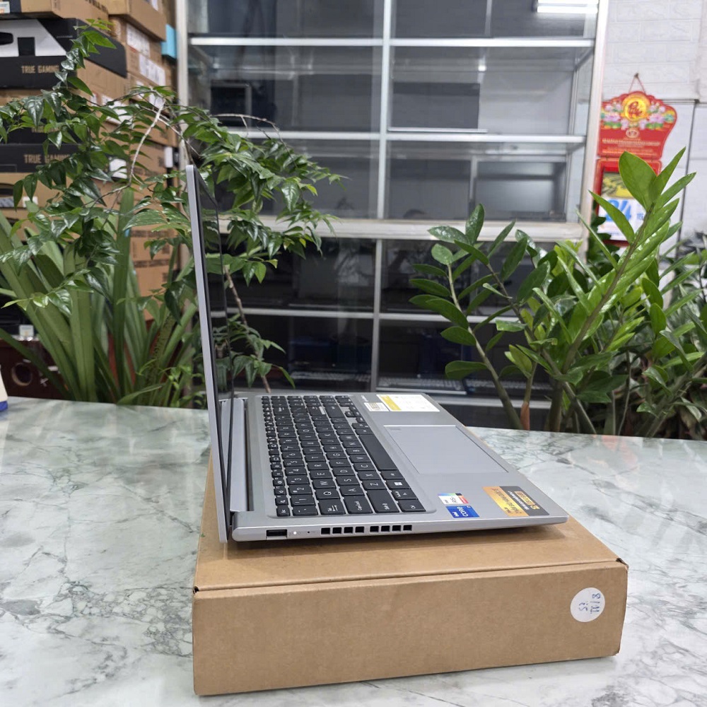 ASUS Vivobook 15 OLED A1505VA-MA492W CORE I7-13700H RAM 16GB SSD 512GB MÀN HÌNH : 15 INCH 3K OLED