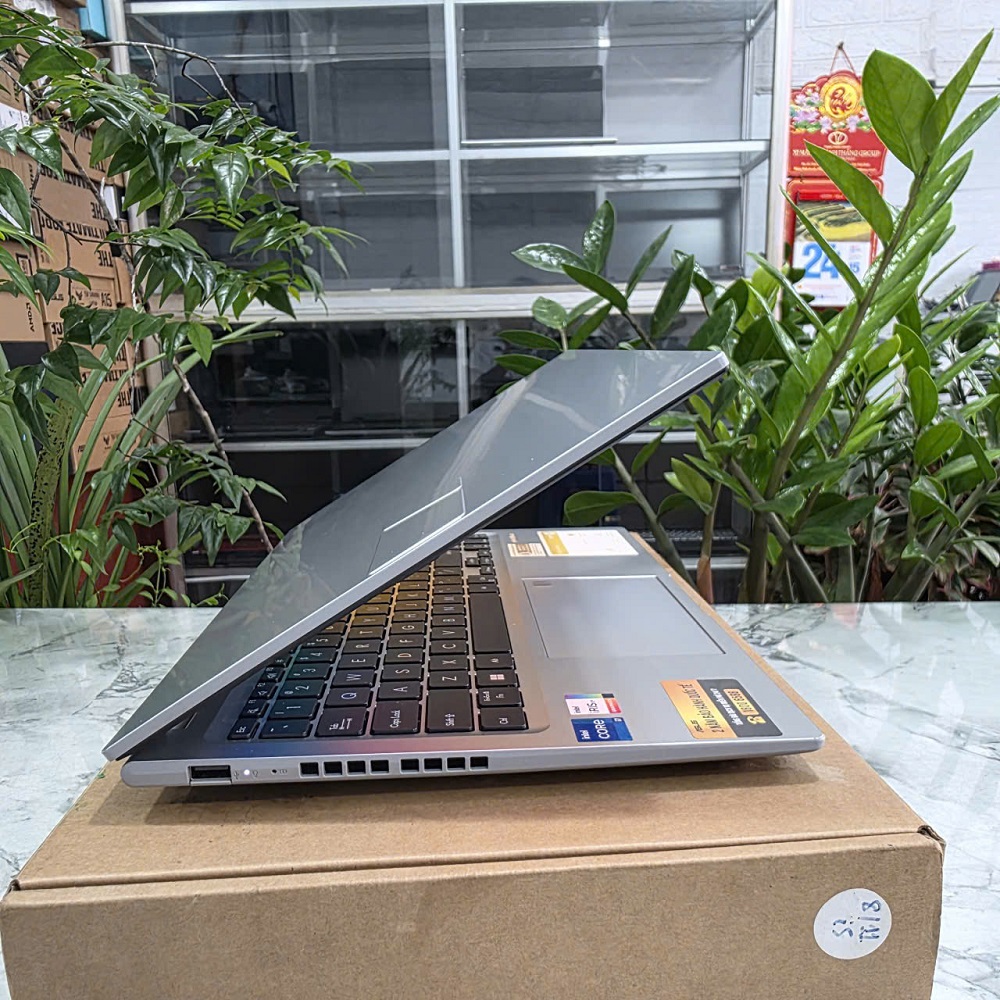ASUS Vivobook 15 OLED A1505VA-MA492W CORE I7-13700H RAM 16GB SSD 512GB MÀN HÌNH : 15 INCH 3K OLED