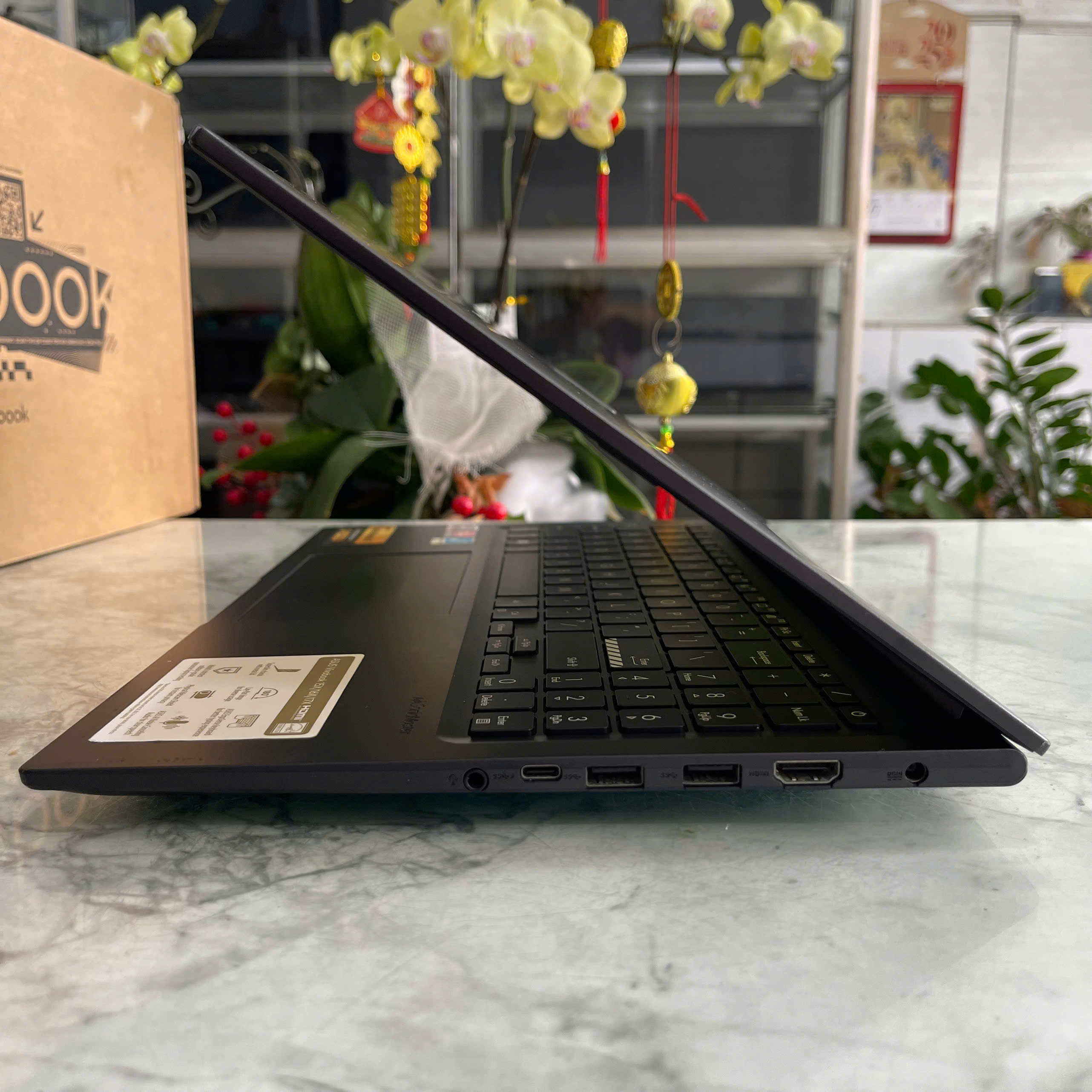 Asus Vivobook 15 OLED M3504YA Ryzen 5 - 7530U Ram 16GB Ssd 512GB Màn Hình : 15.6 inch Full HD OLED