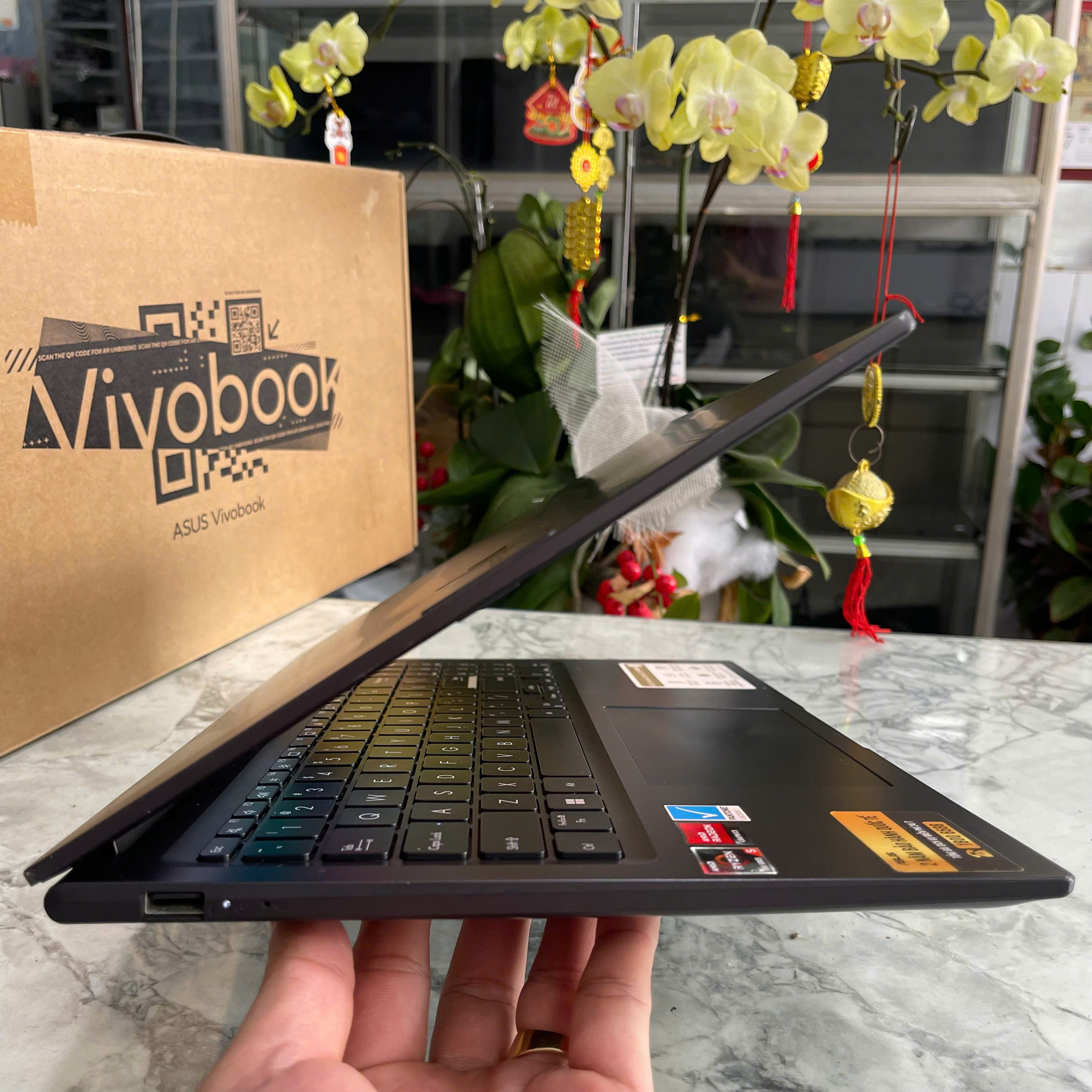 Asus Vivobook 15 OLED M3504YA Ryzen 5 - 7530U Ram 16GB Ssd 512GB Màn Hình : 15.6 inch Full HD OLED