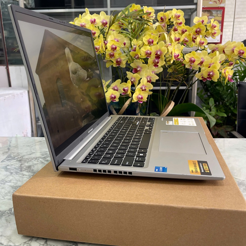 Asus Vivobook 16 X1605VA-MB105W CORE I5-1335U RAM 8GB SSD 512GB MÀN HÌNH : 16 Inch WUXGA