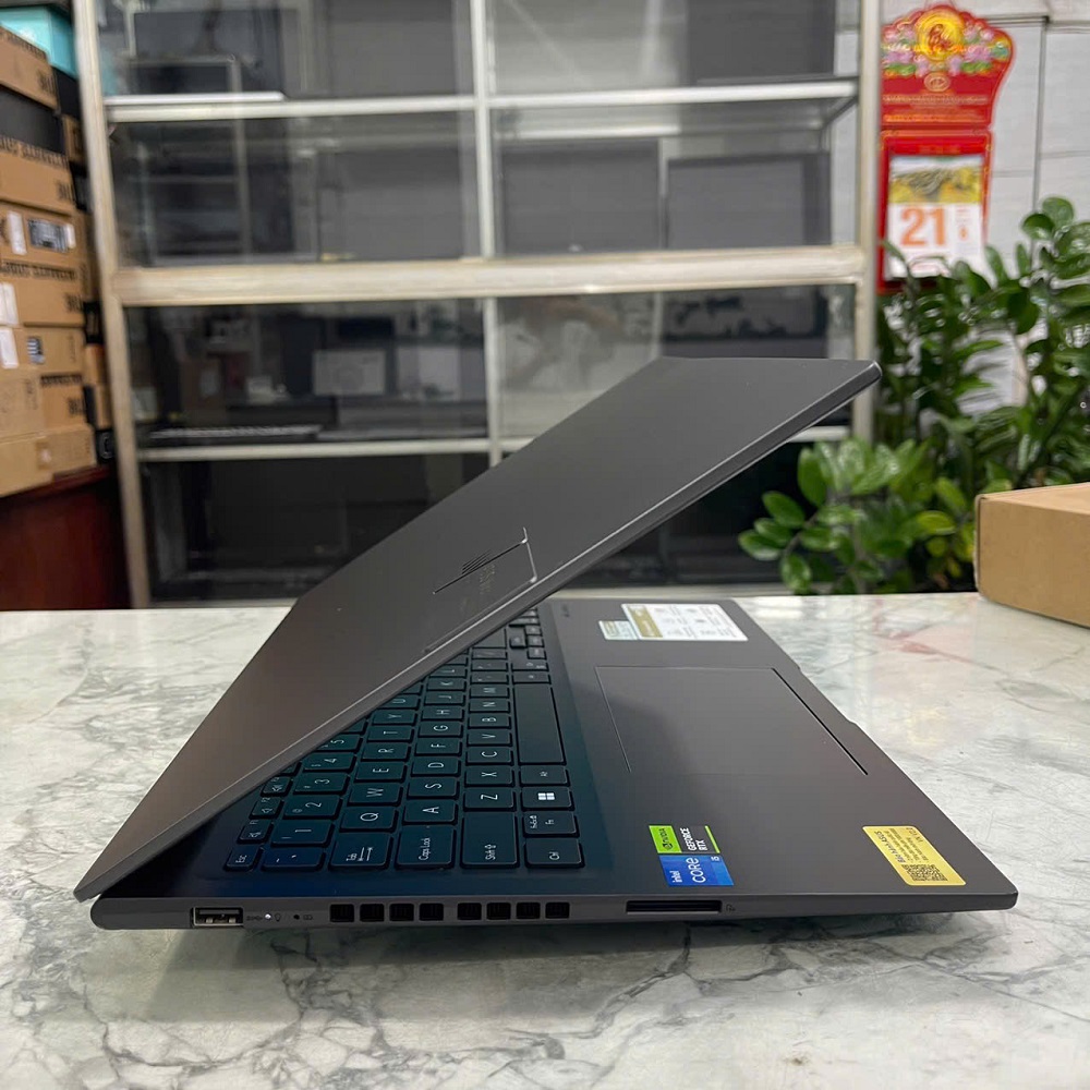 ASUS Vivobook 16X K3605VC CORE I5-13420H RAM 16GB SSD 512GB RTX™ 3050 4GB MÀN HÌNH : 16.0 WUXGA 144Hz