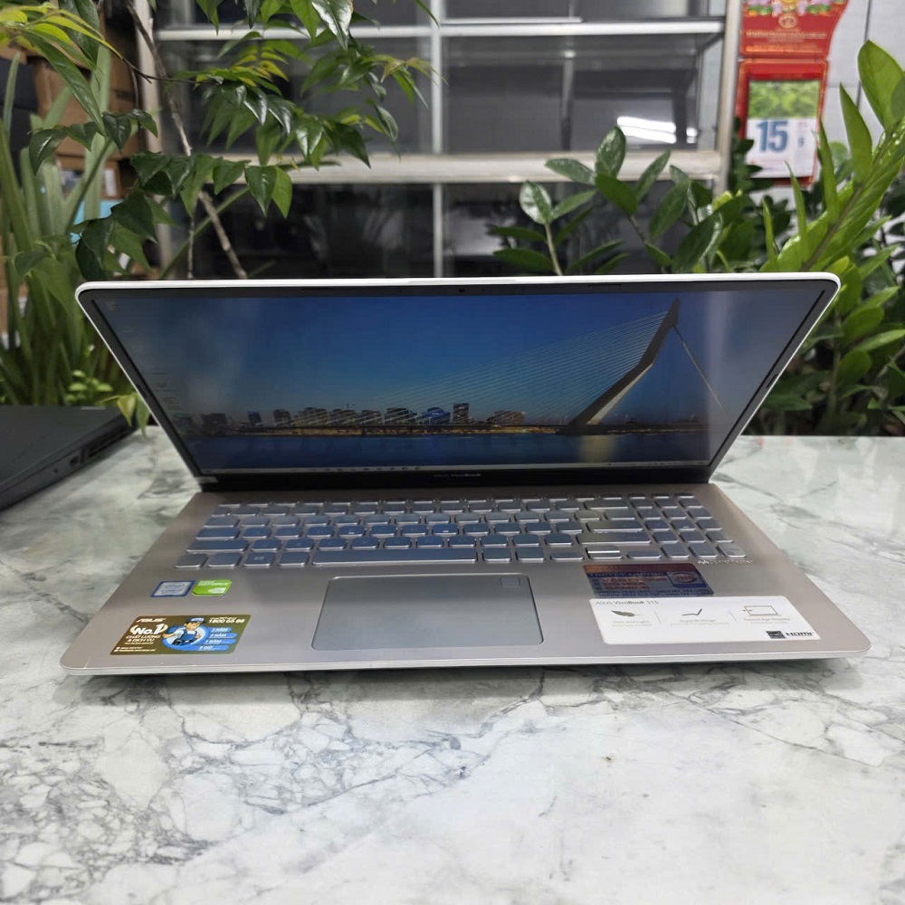 ASUS VivoBook S530FN VỎ NHÔM NGUYÊN KHỐI CORE I7-8565U RAM 8GB SSD 240GB GeForce MX150 MÀN HÌNH : 15.6 INCH