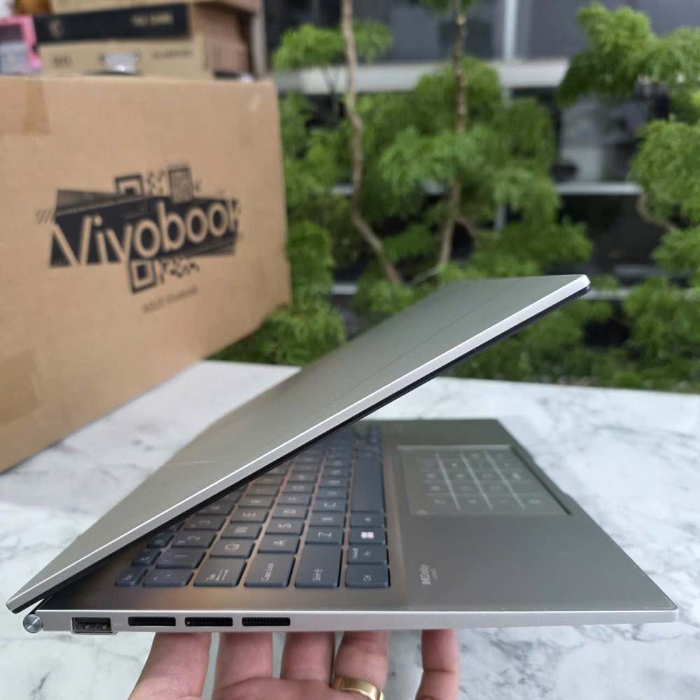 Asus Zenbook 14 UX3402ZA CORE I5- 1240P RAM 8GB SSD 512GB MÀN HÌNH 14 INCH 2.8K OLED