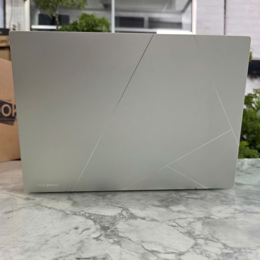 Asus Zenbook 14 UX3402ZA CORE I5- 1240P RAM 8GB SSD 512GB MÀN HÌNH 14 INCH 2.8K OLED