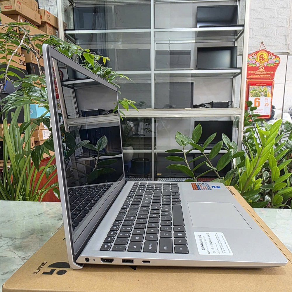 DELL 15 DC15250 DC5I7748W1 CORE I7-1355U RAM 16GB SSD 512GB MÀN HÌNH : 15.6 Inch IPS 120Hz