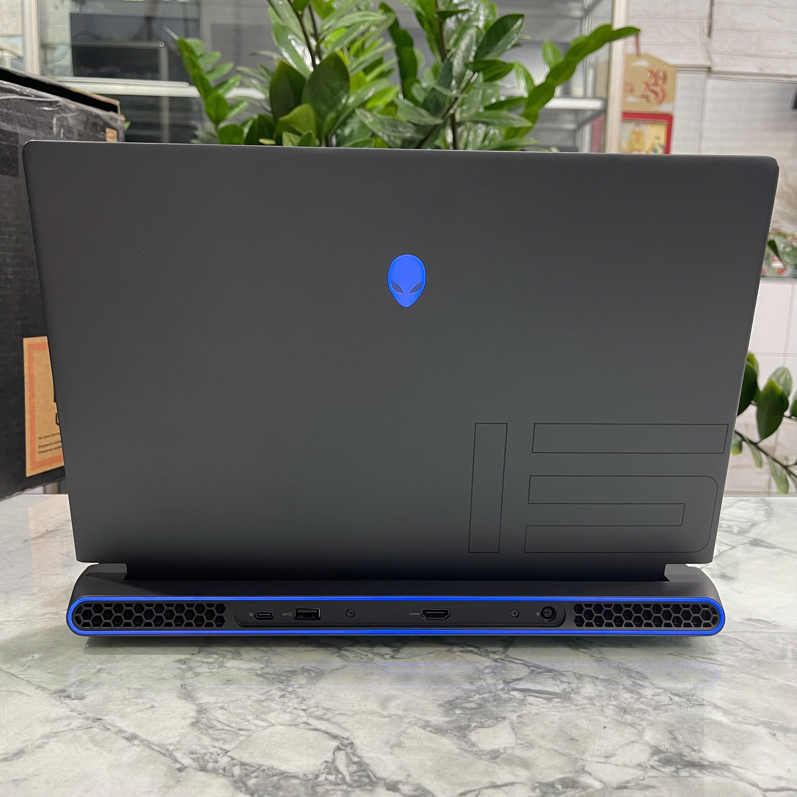 Dell Alienware M15 R5 Ryzen 7-5800H Ram 16GB Ssd 512GB Màn Hình : 15.6 Inch FHD 165Hz 100% sRGB
