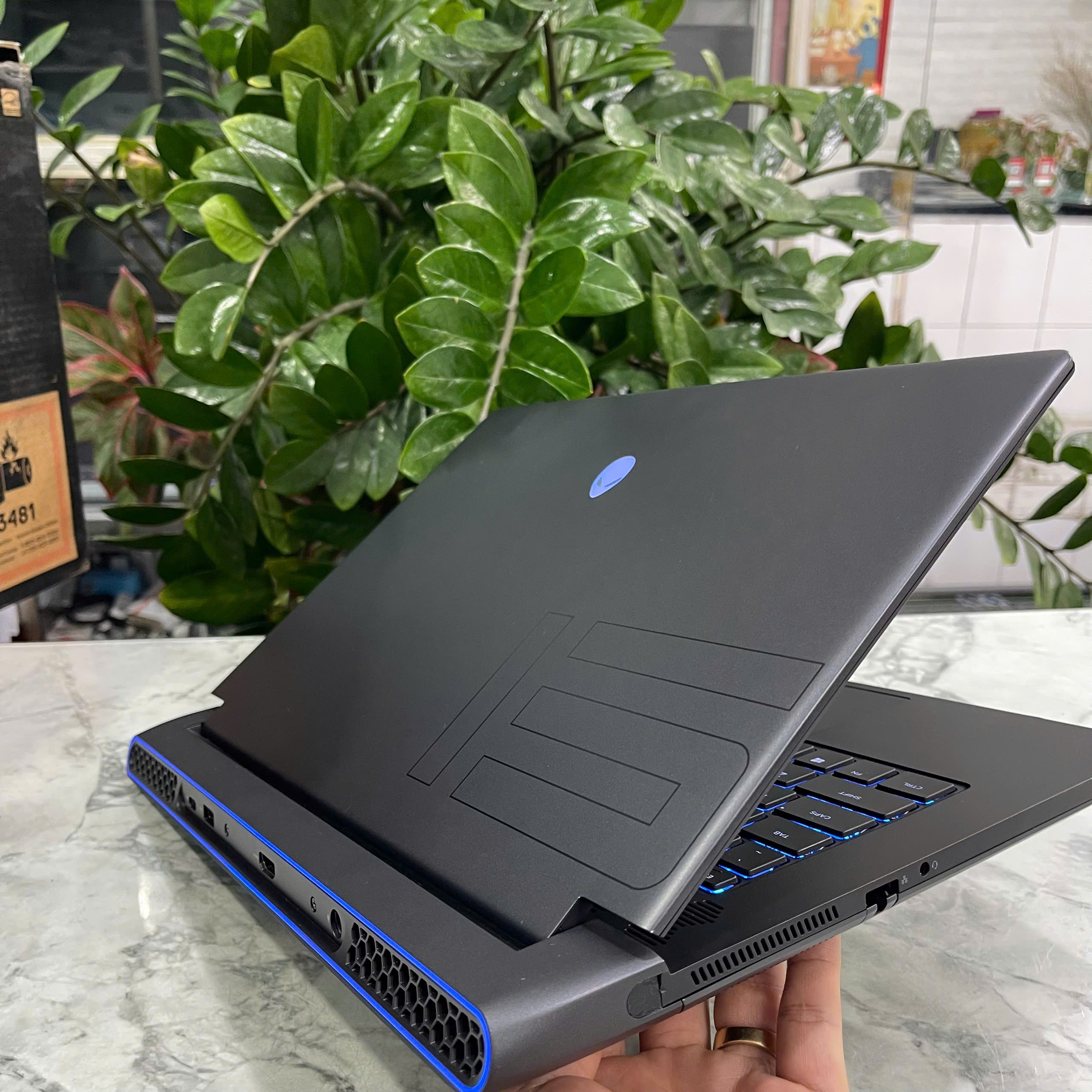 Dell Alienware M15 R5 Ryzen 7-5800H Ram 16GB Ssd 512GB Màn Hình : 15.6 Inch FHD 165Hz 100% sRGB