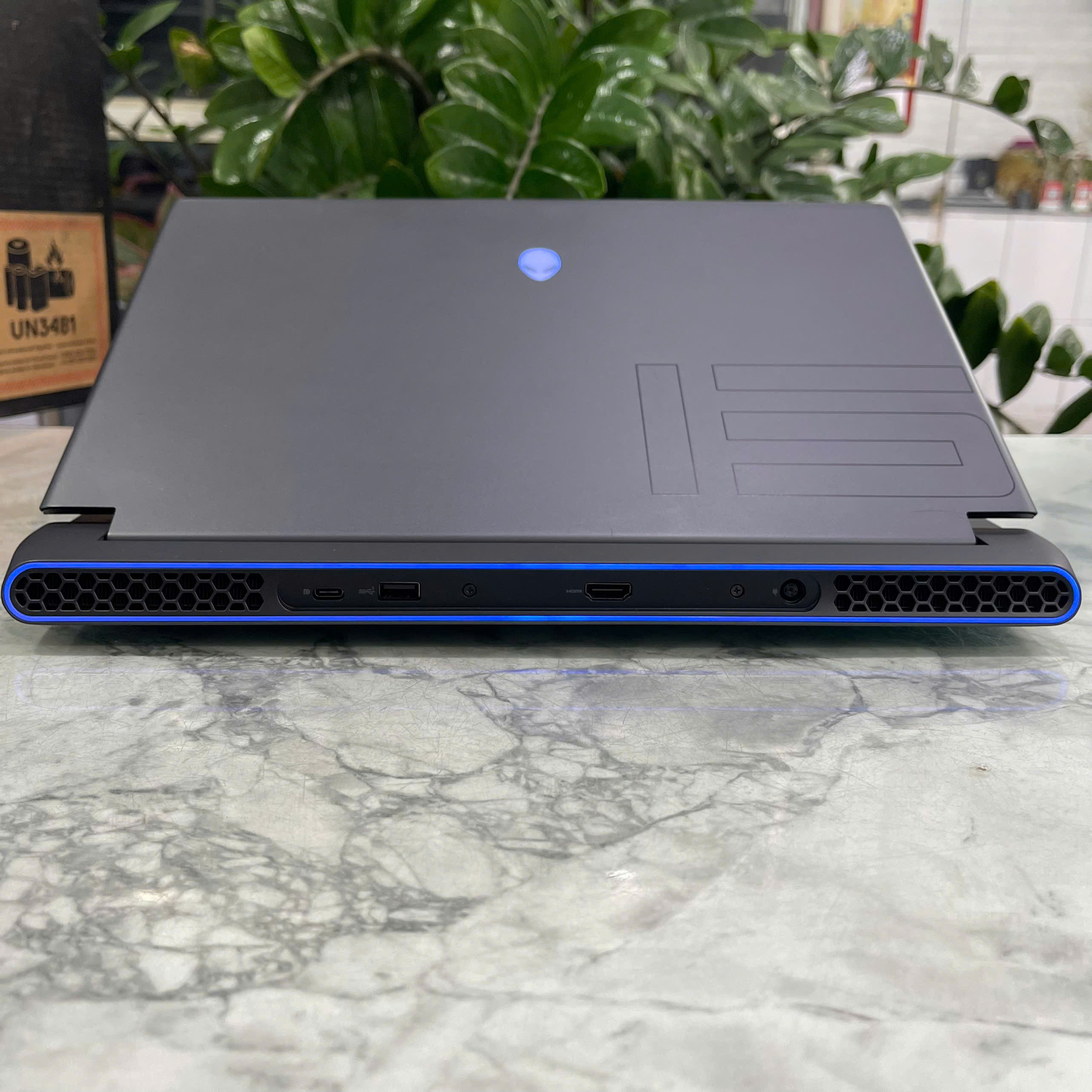 Dell Alienware M15 R5 Ryzen 7-5800H Ram 16GB Ssd 512GB Màn Hình : 15.6 Inch FHD 165Hz 100% sRGB