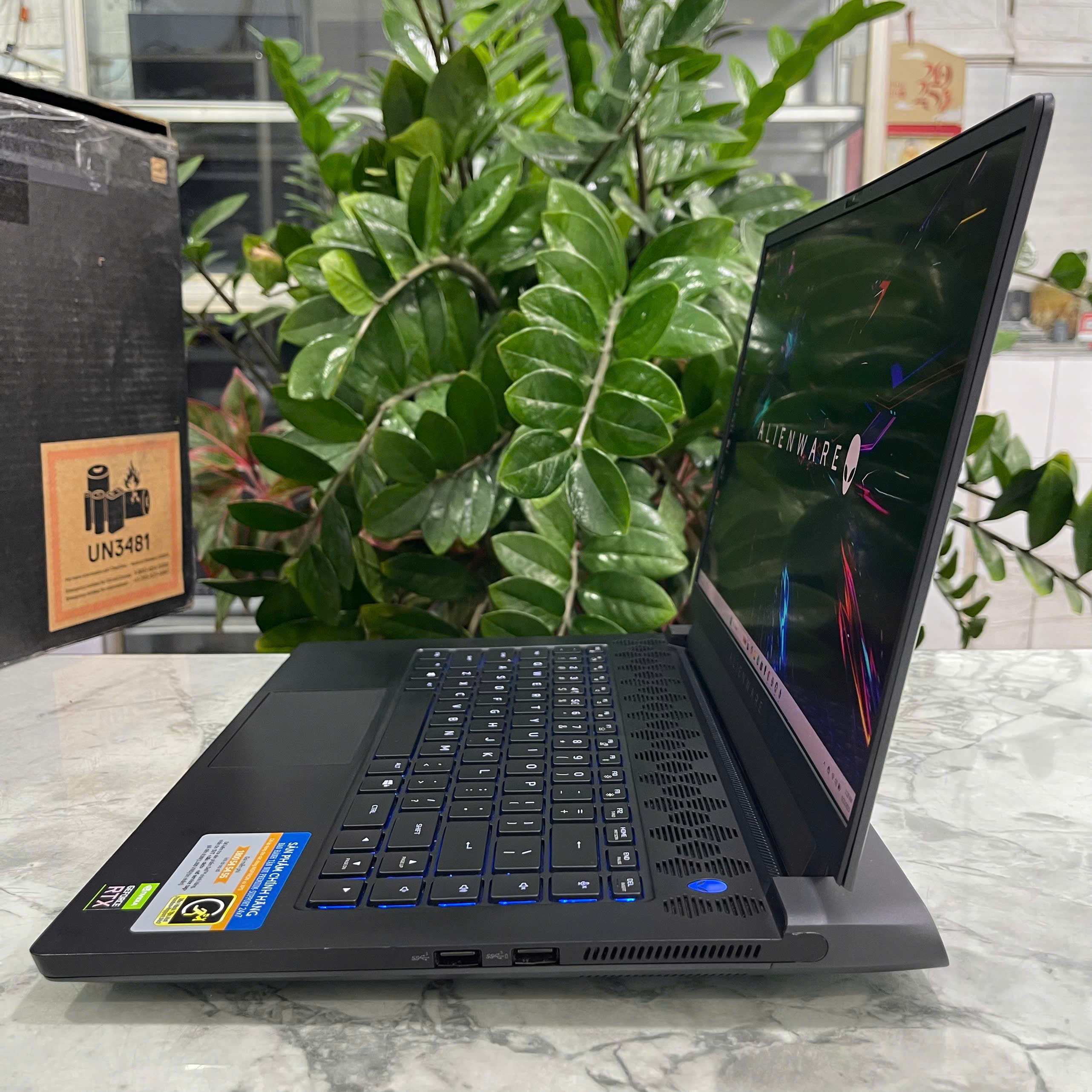 Dell Alienware M15 R5 Ryzen 7-5800H Ram 16GB Ssd 512GB Màn Hình : 15.6 Inch FHD 165Hz 100% sRGB