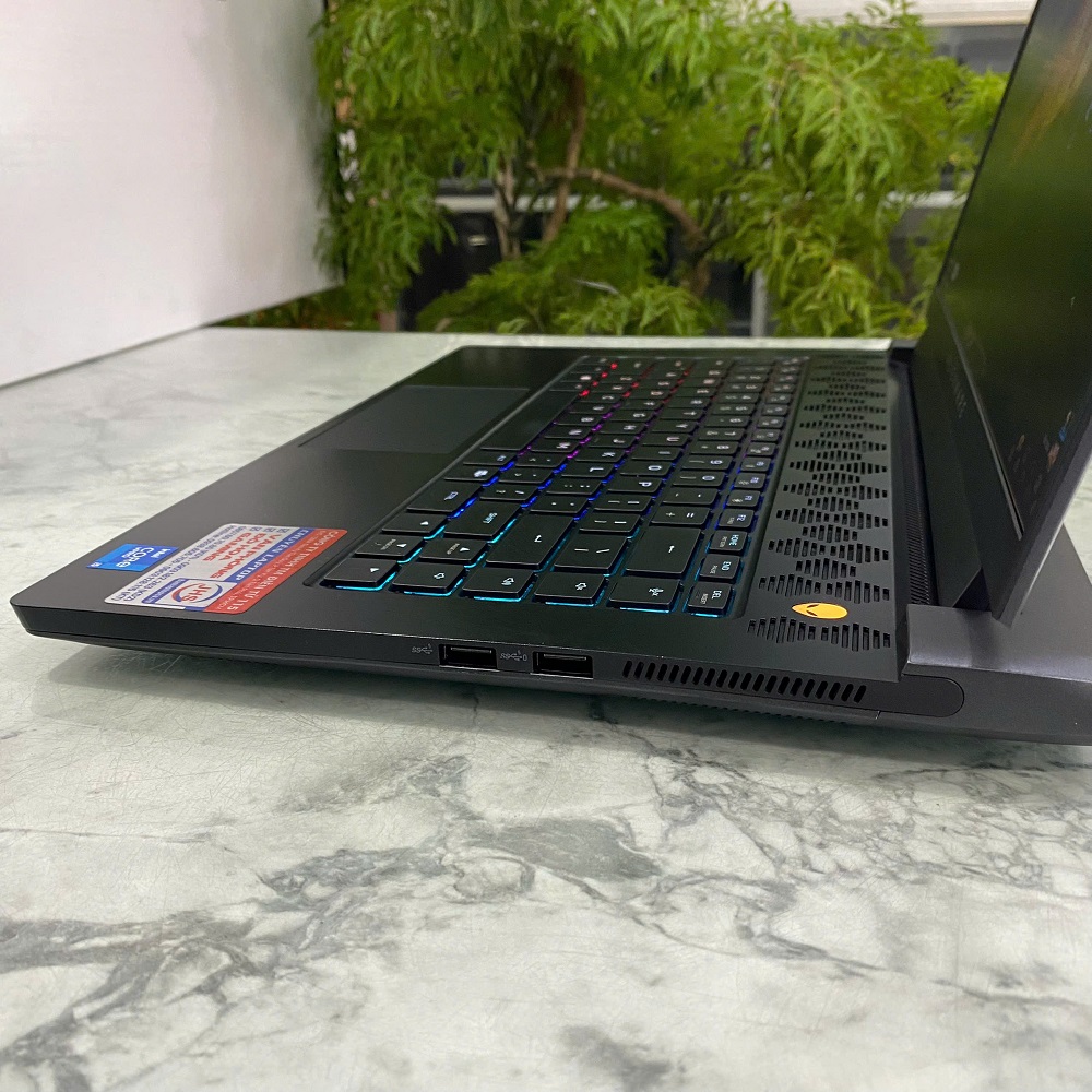 DELL ALIENWARE m15 R6 Core I5-11400H RAM 16GB SSD 512G RTX 3060 MÀN HÌNH 15.6 inch FHD 165Hz