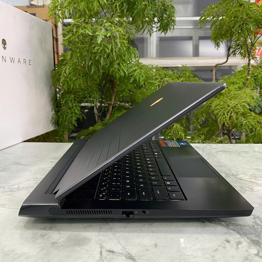 DELL ALIENWARE m15 R6 Core I5-11400H RAM 16GB SSD 512G RTX 3060 MÀN HÌNH 15.6 inch FHD 165Hz