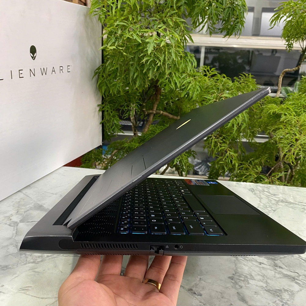 DELL ALIENWARE m15 R6 Core I5-11400H RAM 16GB SSD 512G RTX 3060 MÀN HÌNH 15.6 inch FHD 165Hz