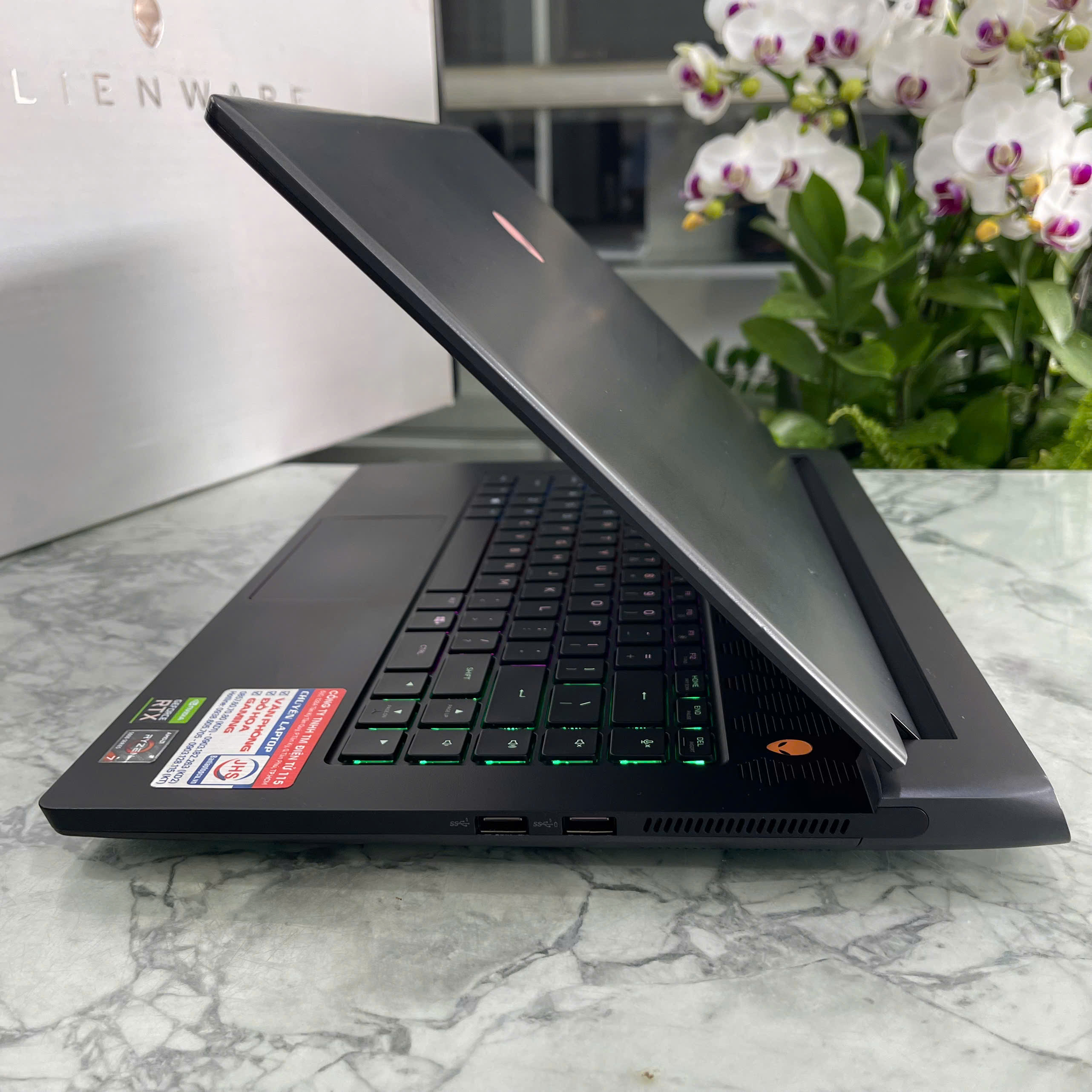 Dell Alienware M15 Ryzen Edition R5 Máy LikeNew Ryzen 7-5800H RAM 16GB SSD 512GB RTX 3060 6GB Màn Hình : 15.6 Inch FHD 165Hz 100% sRGB