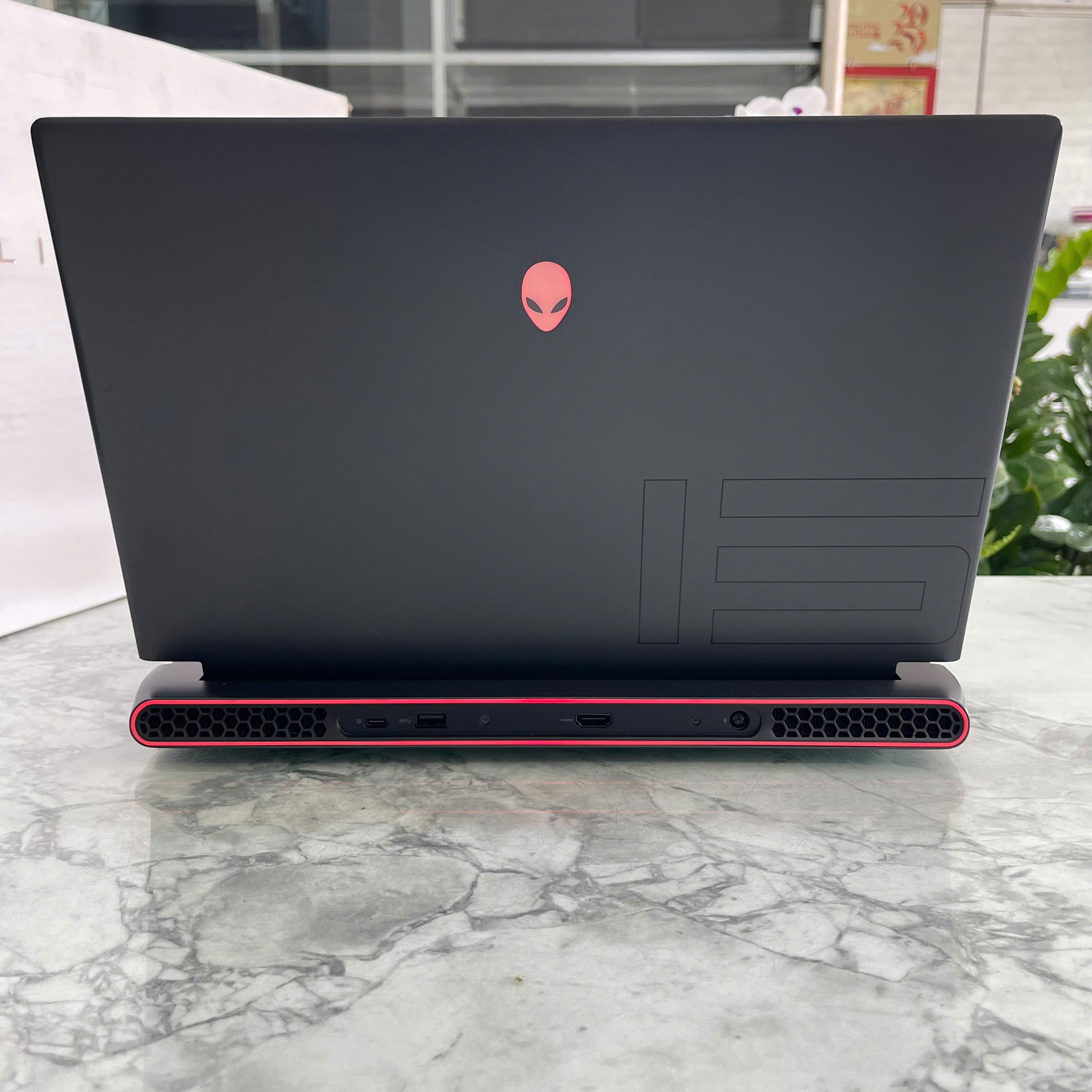 Dell Alienware M15 Ryzen Edition R5 Máy LikeNew Ryzen 7-5800H RAM 16GB SSD 512GB RTX 3060 6GB Màn Hình : 15.6 Inch FHD 165Hz 100% sRGB