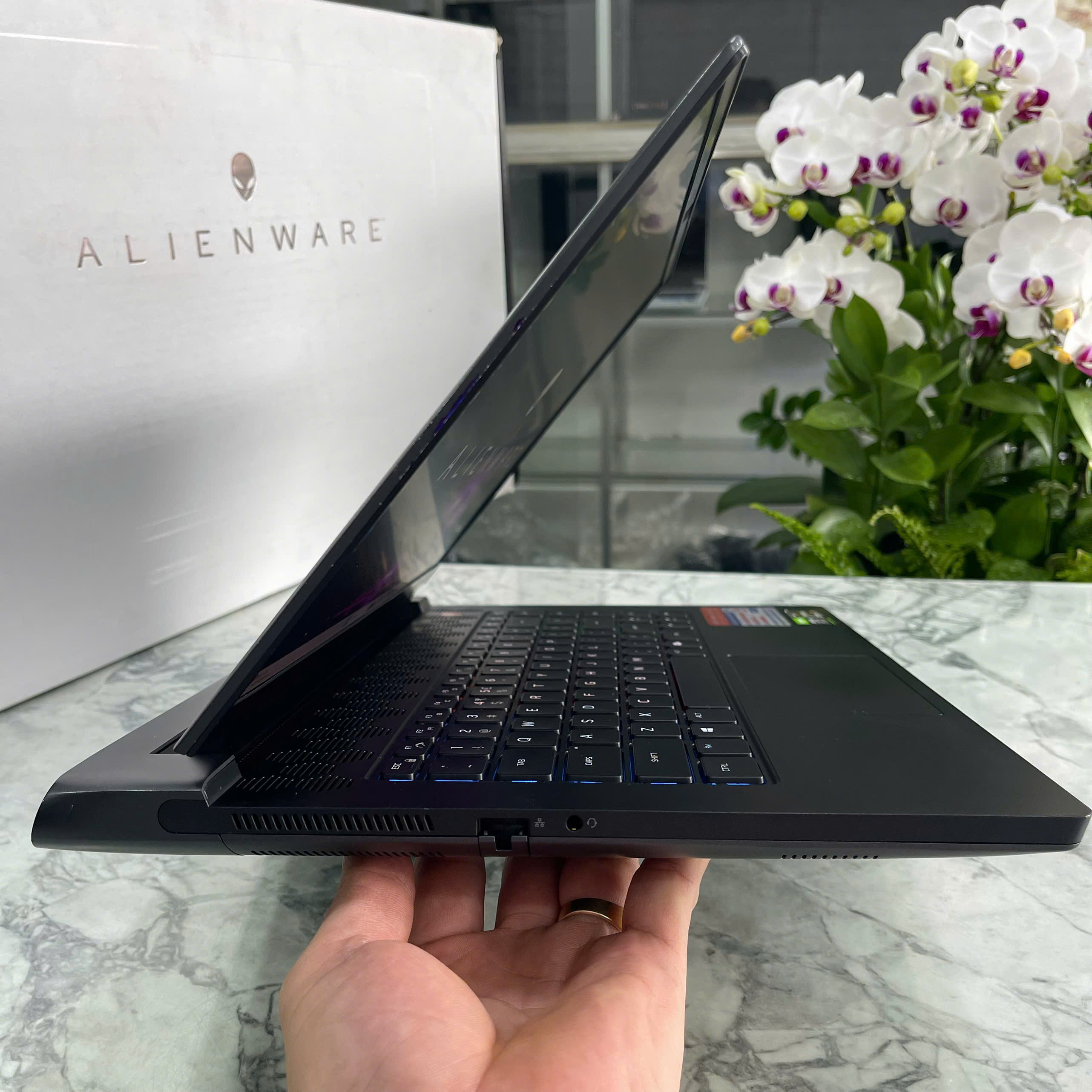 Dell Alienware M15 Ryzen Edition R5 Máy LikeNew Ryzen 7-5800H RAM 16GB SSD 512GB RTX 3060 6GB Màn Hình : 15.6 Inch FHD 165Hz 100% sRGB