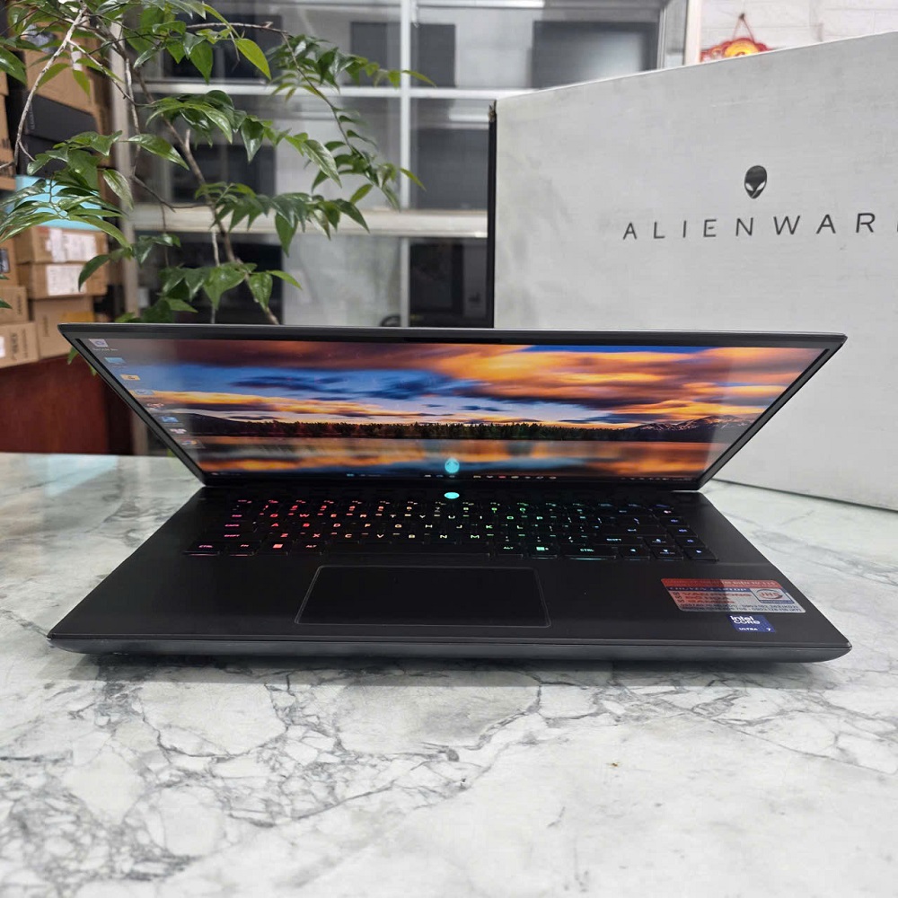 Dell Alienware M16 R2 (2024) CORE ULTRA 7 155H RAM 16GB SSD 1TB RTX 4070 8GB MÀN HÌNH : 16Inch QHD+