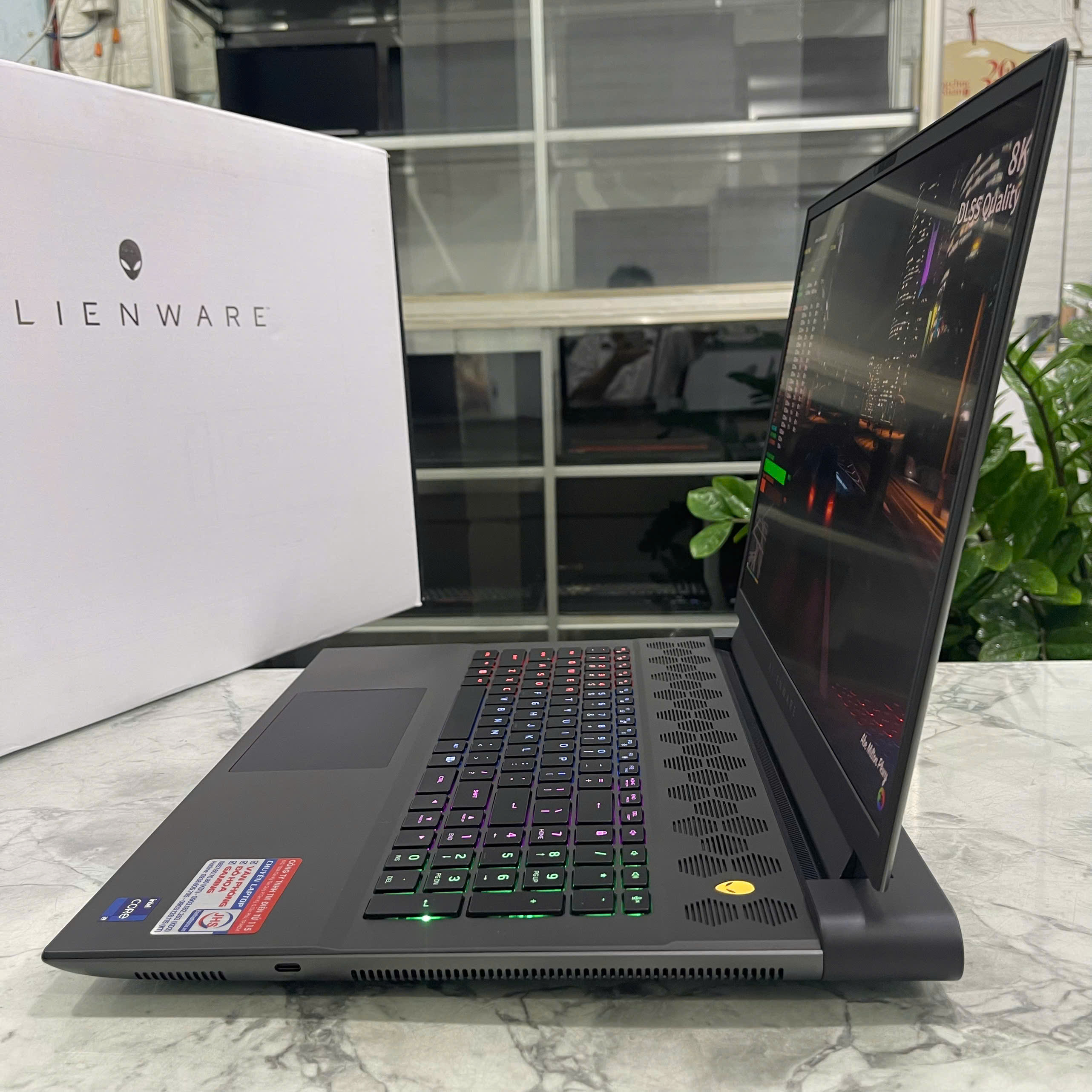 DELL ALIENWARE M18 R1 (Máy LikeNew-Full Box) Core I9-13900HX Ram 32GB Ssd 1T RTX 4080 12GB Màn Hình : 18 Inch FHD+  480Hz