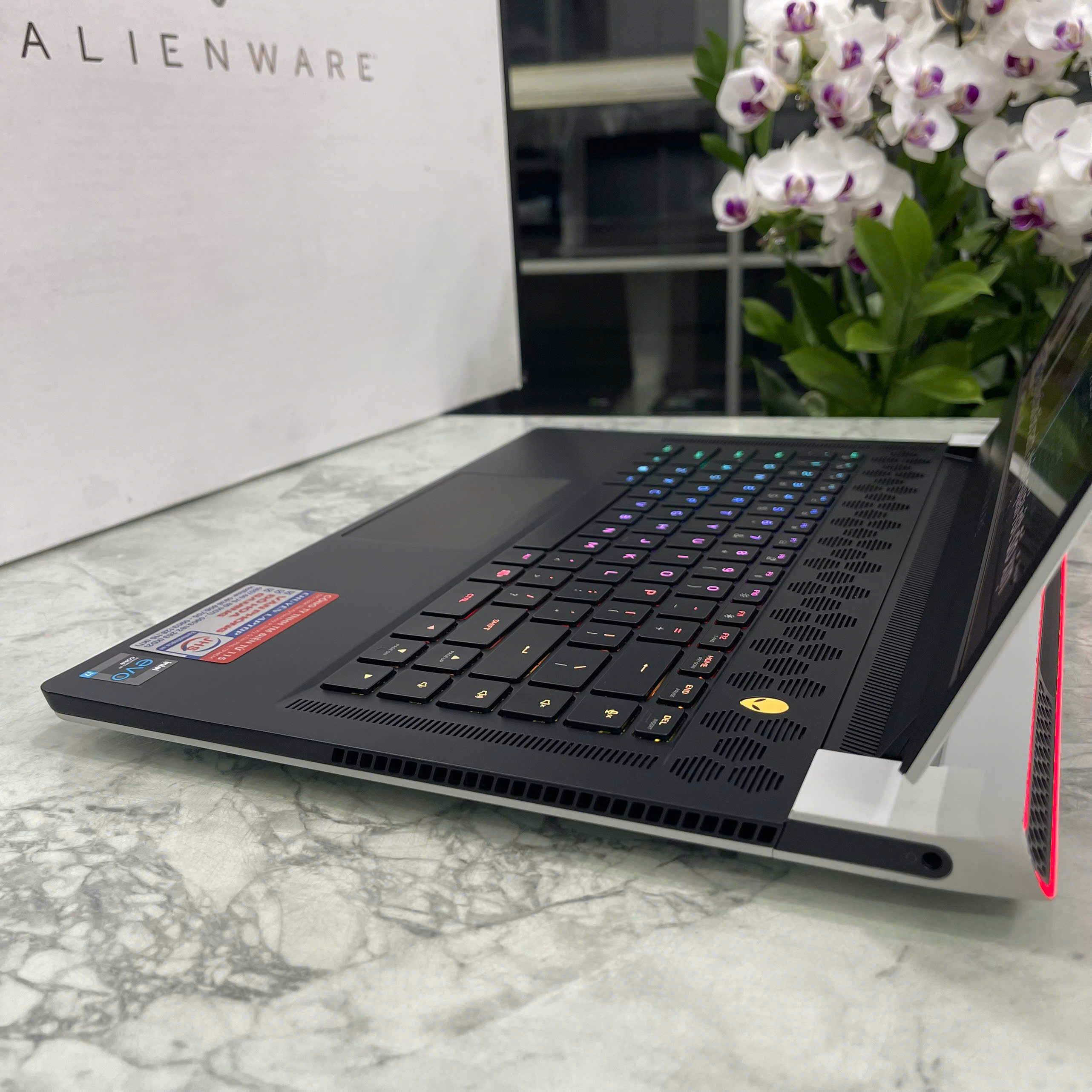 Dell Alienware X15 R1 Máy LikeNew Core I7-11800H RAM 16GB SSD 512GB RTX 3070 8GB Màn Hình : 15.6 Inch FHD 360Hz 