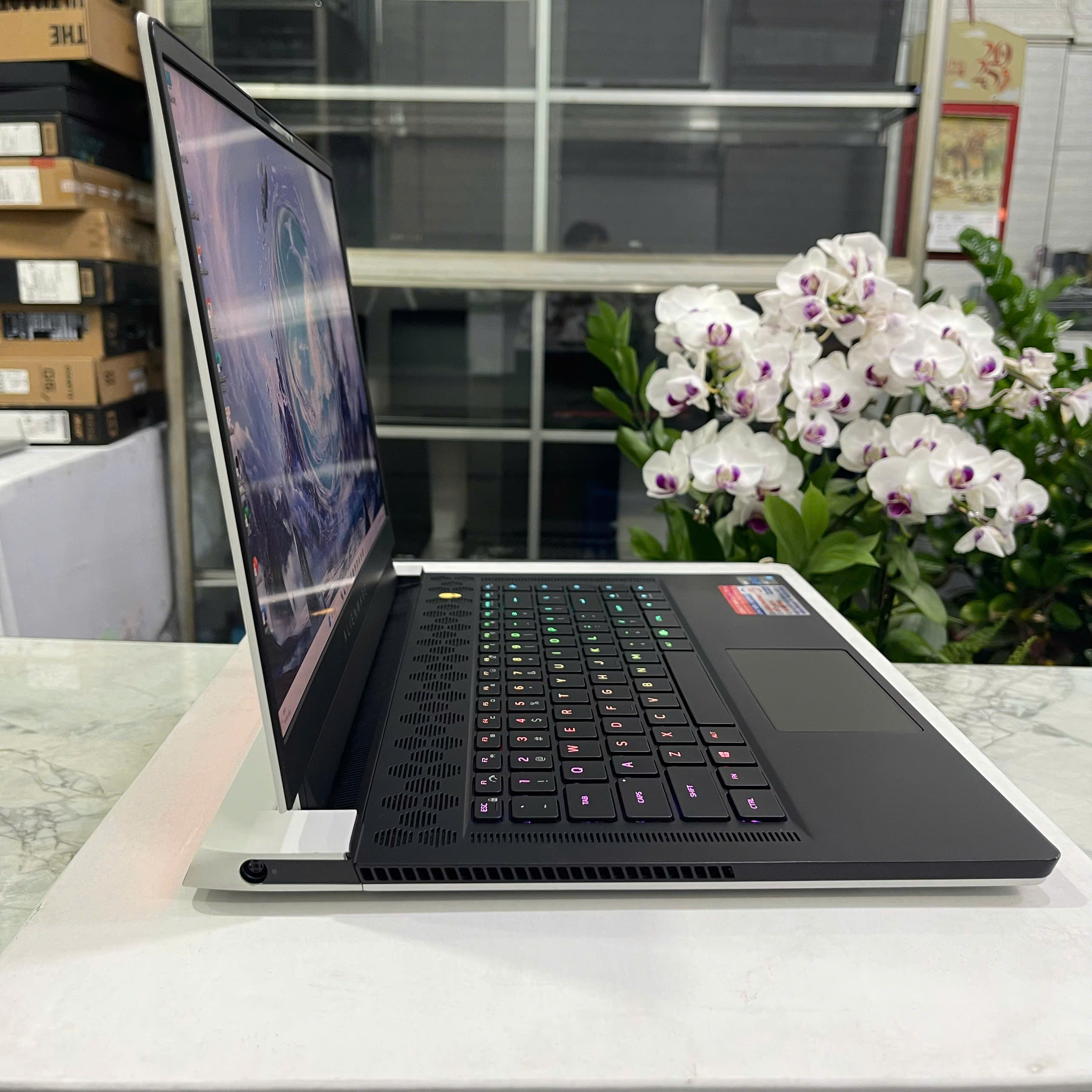 Dell Alienware X15 R1 Máy LikeNew Core I7-11800H RAM 16GB SSD 512GB RTX 3070 8GB Màn Hình : 15.6 Inch FHD 360Hz 