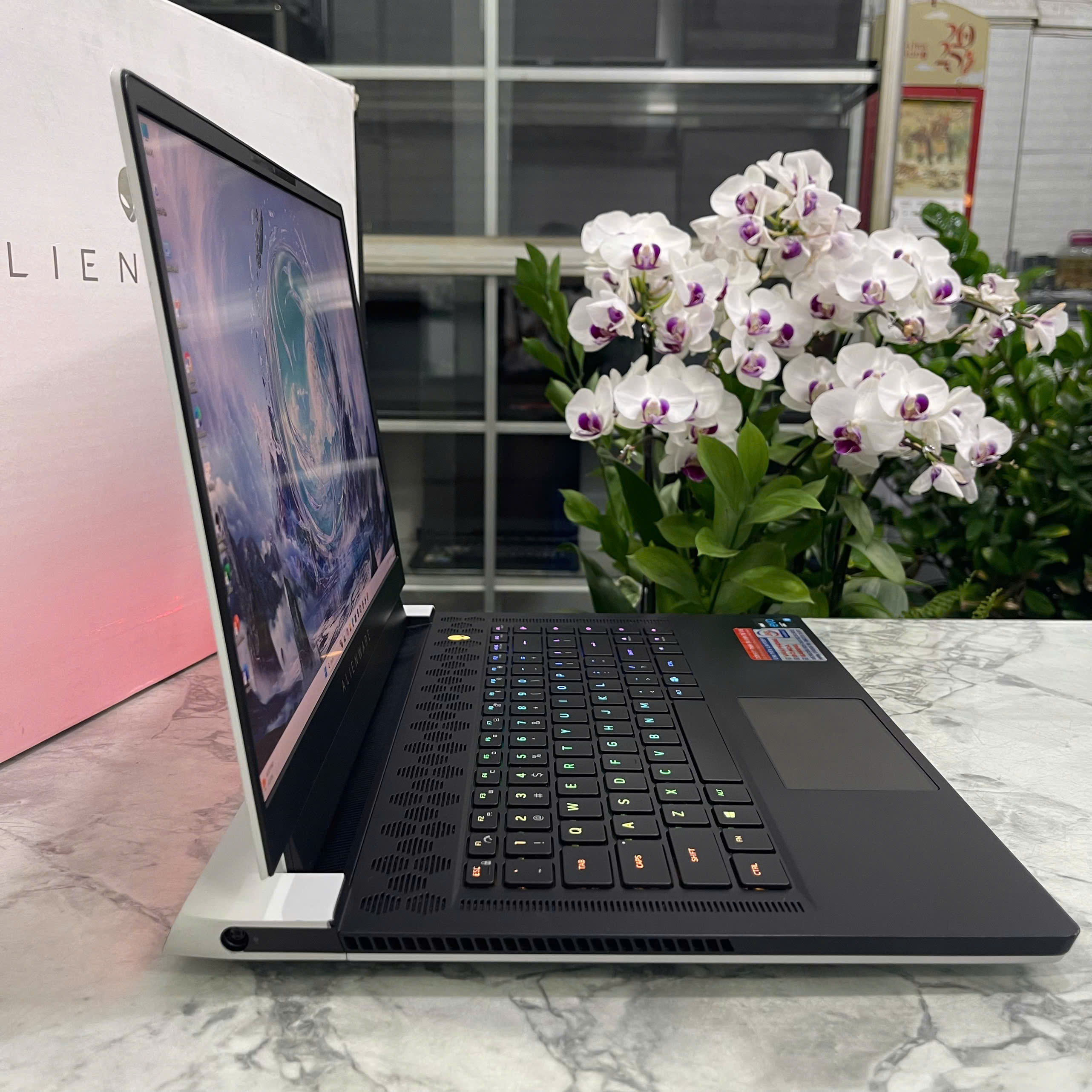 Dell Alienware X15 R1 Máy LikeNew Core I7-11800H RAM 16GB SSD 512GB RTX 3070 8GB Màn Hình : 15.6 Inch FHD 360Hz 