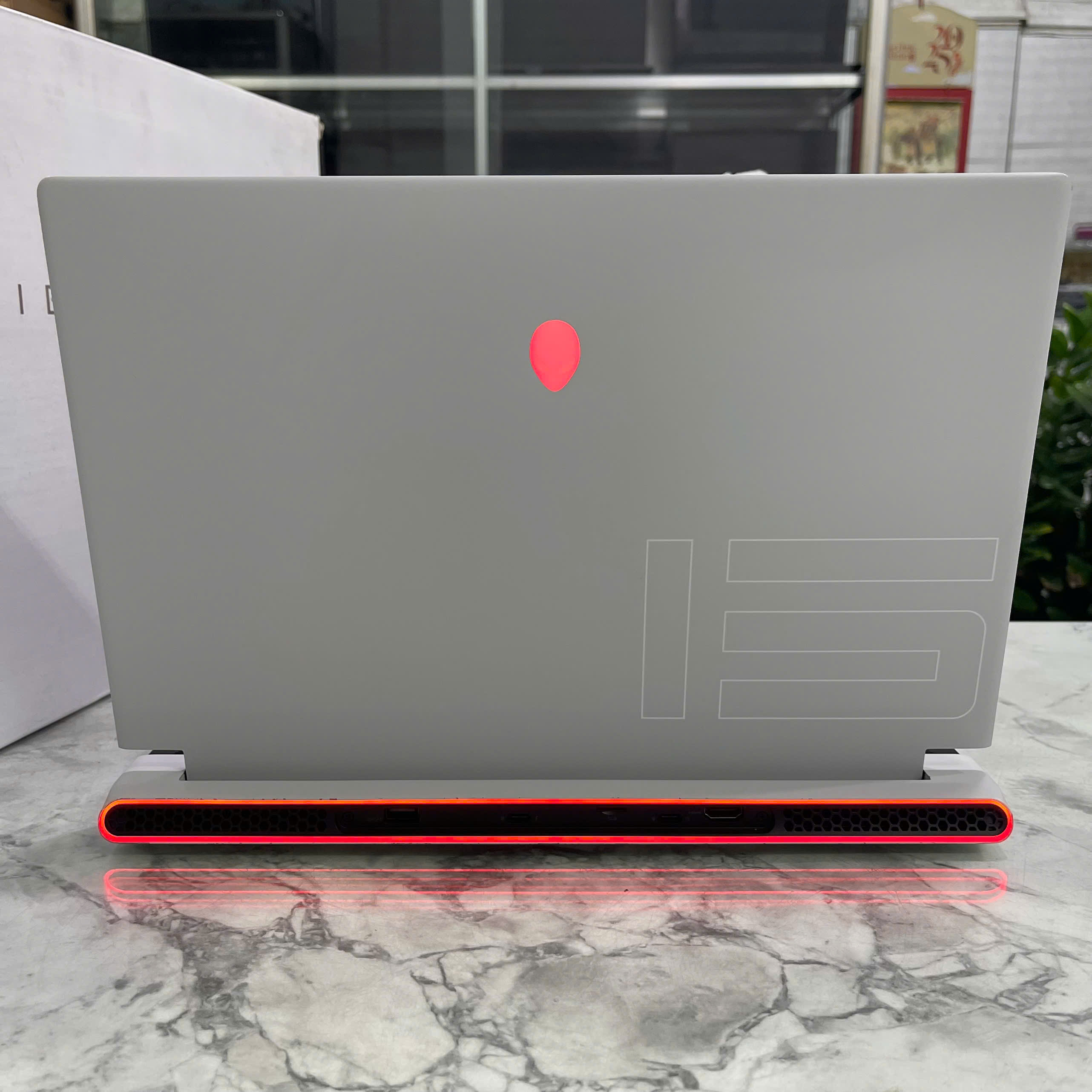 Dell Alienware X15 R1 Máy LikeNew Core I7-11800H RAM 16GB SSD 512GB RTX 3070 8GB Màn Hình : 15.6 Inch FHD 360Hz 