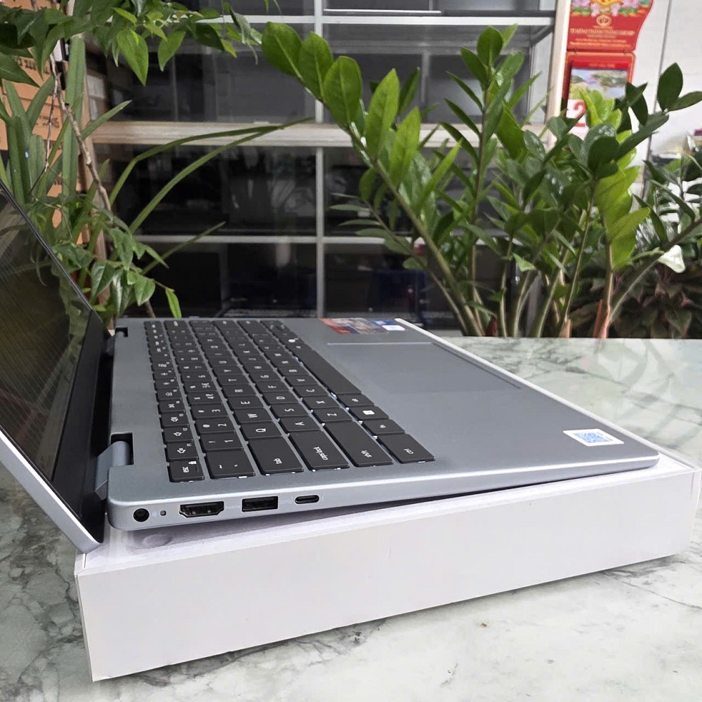 DELL INSPIRON 14 PLUS 7440 CORE 5 210H RAM 16GB SSD 512GB MÀN HÌNH : 14 Inch Full HD+ 