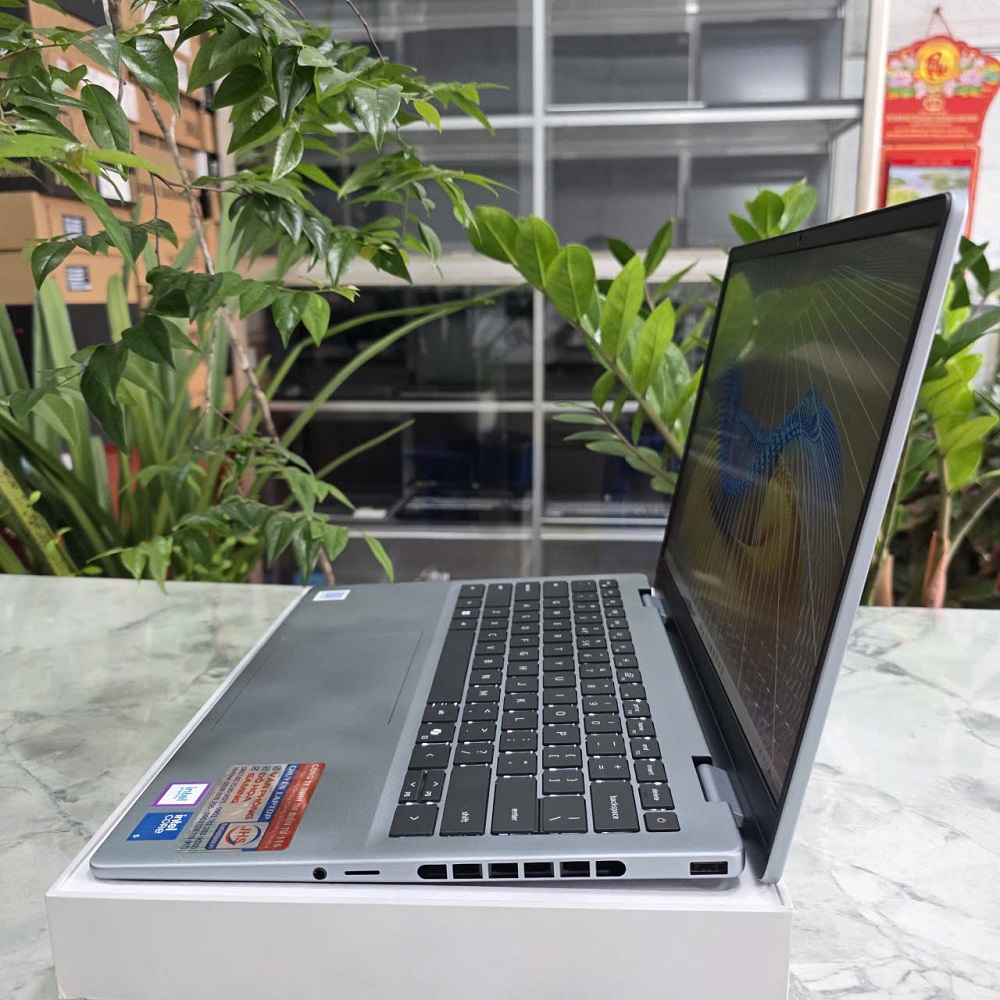 DELL INSPIRON 14 PLUS 7440 CORE 5 210H RAM 16GB SSD 512GB MÀN HÌNH : 14 Inch Full HD+ 