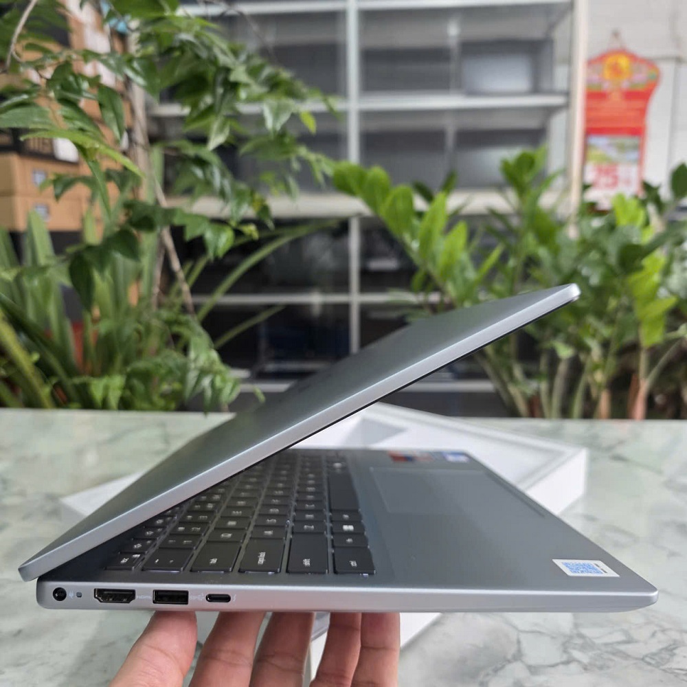 DELL INSPIRON 14 PLUS 7440 CORE 5 210H RAM 16GB SSD 512GB MÀN HÌNH : 14 Inch Full HD+ 