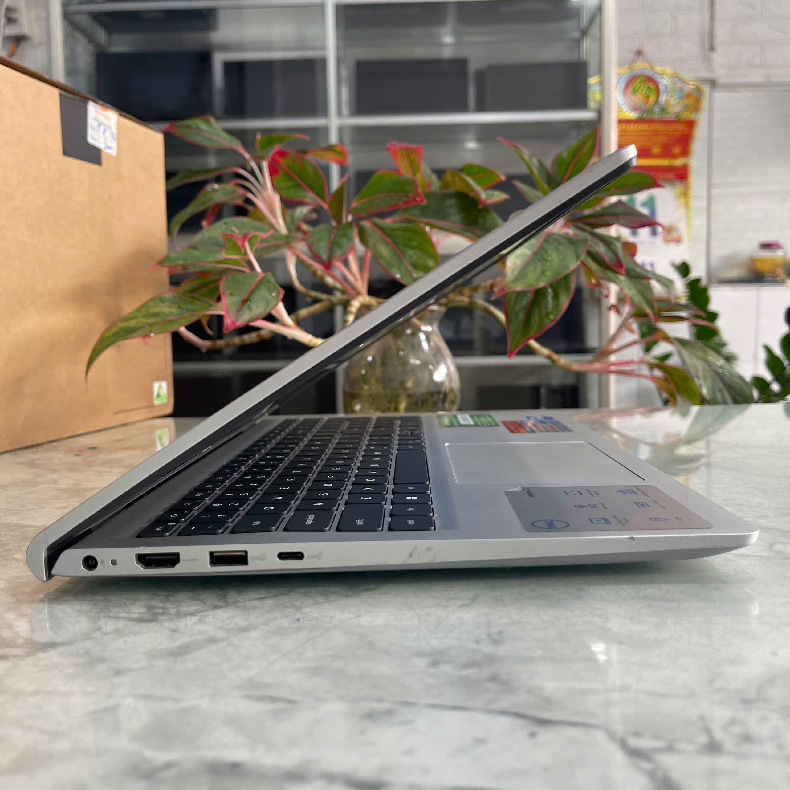 Dell Inspiron 15 3530 (Máy LikeNew-BẢO HÀNH HÃNG) Core I5-1334U Ram 8Gb Ssd 512Gb Màn Hình 15.6 Inch Fhd IPS