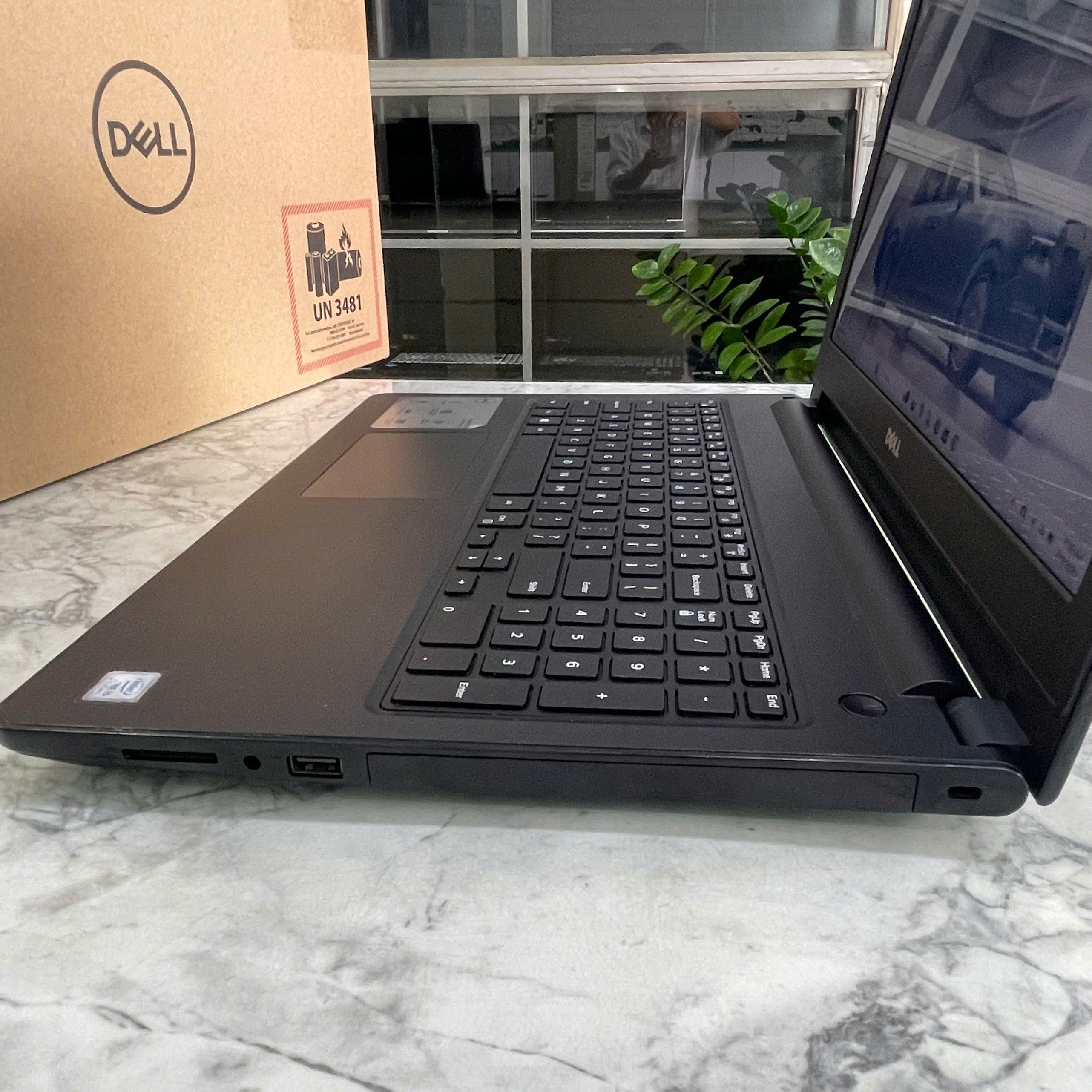 Dell Inspiron 15-3567 Core I5-7200U Ram 8GB Ssd 256GB Màn Hình 15.6″Inch HD