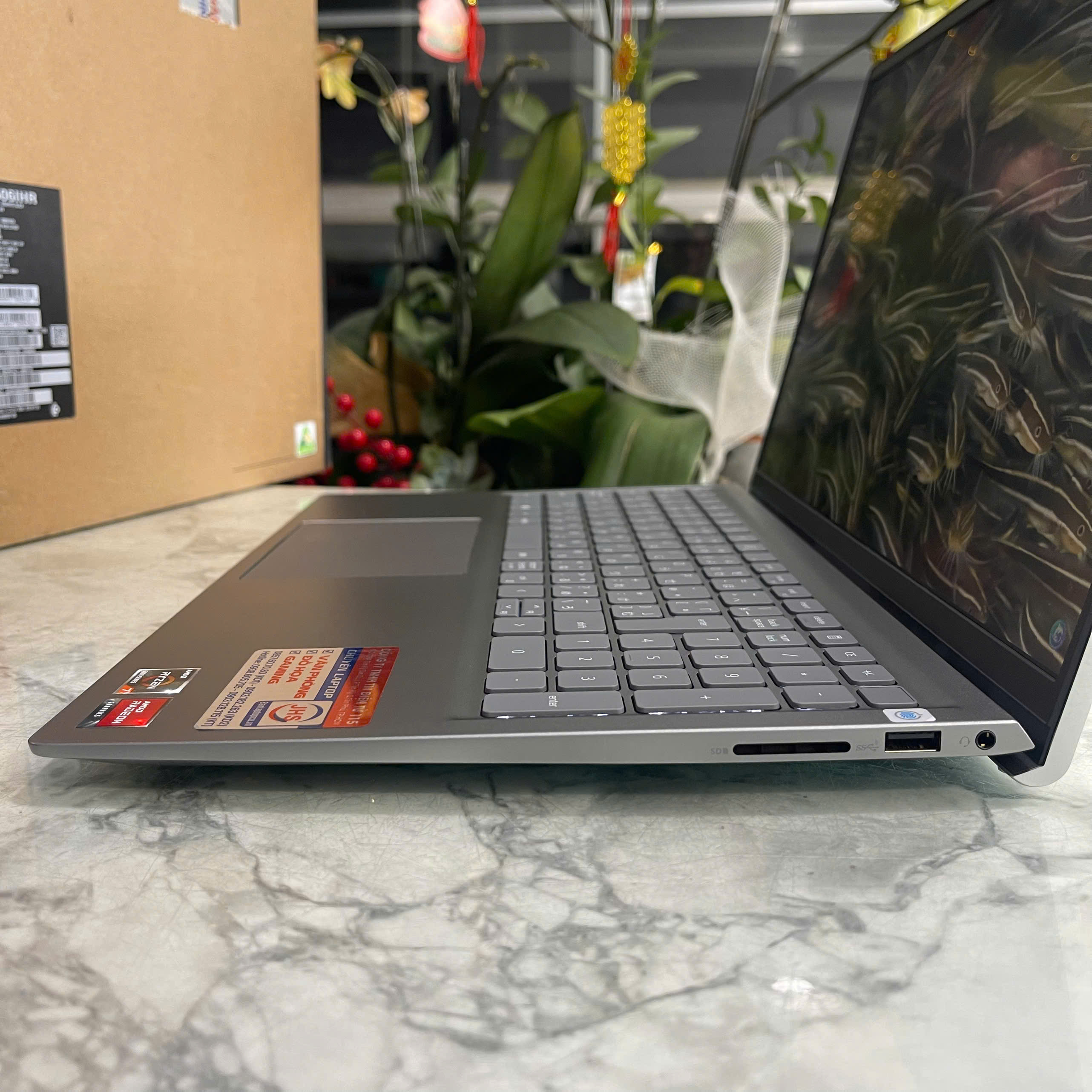 Dell Inspiron 15 5515 Máy LikeNew Ryzen 7-5700U Ram 16gb Ssd 512gb Màn Hình : 15.6 Inch FHD IPS