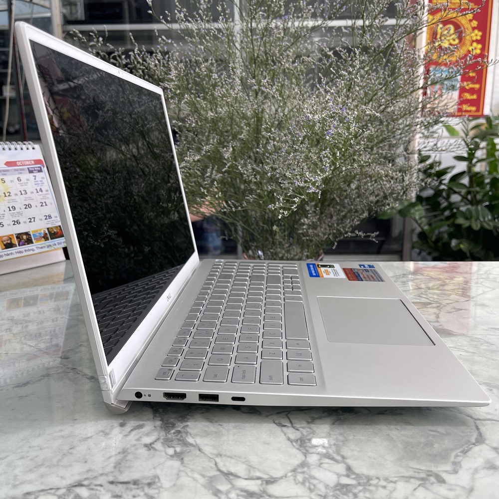 Dell Inspiron 5502 CORE I5-1135G7 RAM 8GB SSD 512GB Card MX330 2GB MÀN HÌNH : 15.6'' Fhd IPS