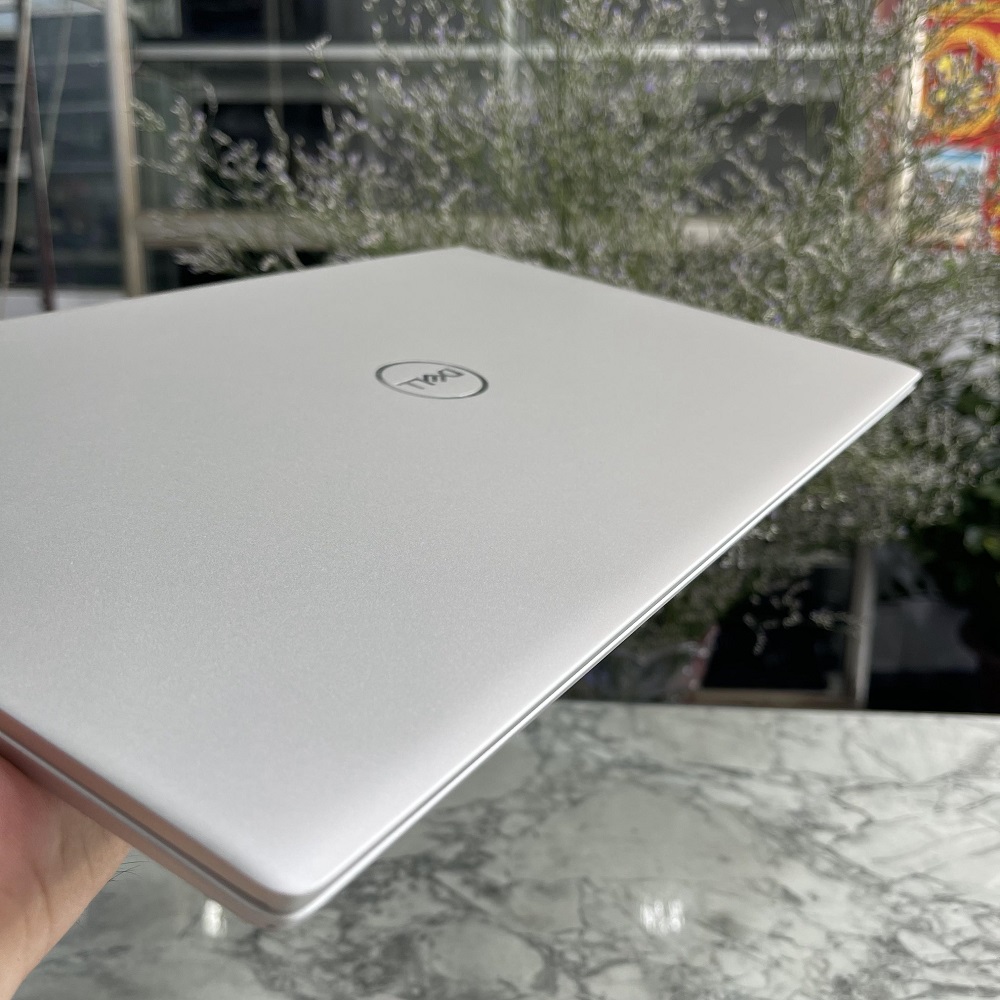 Dell Inspiron 5502 CORE I5-1135G7 RAM 8GB SSD 512GB Card MX330 2GB MÀN HÌNH : 15.6'' Fhd IPS