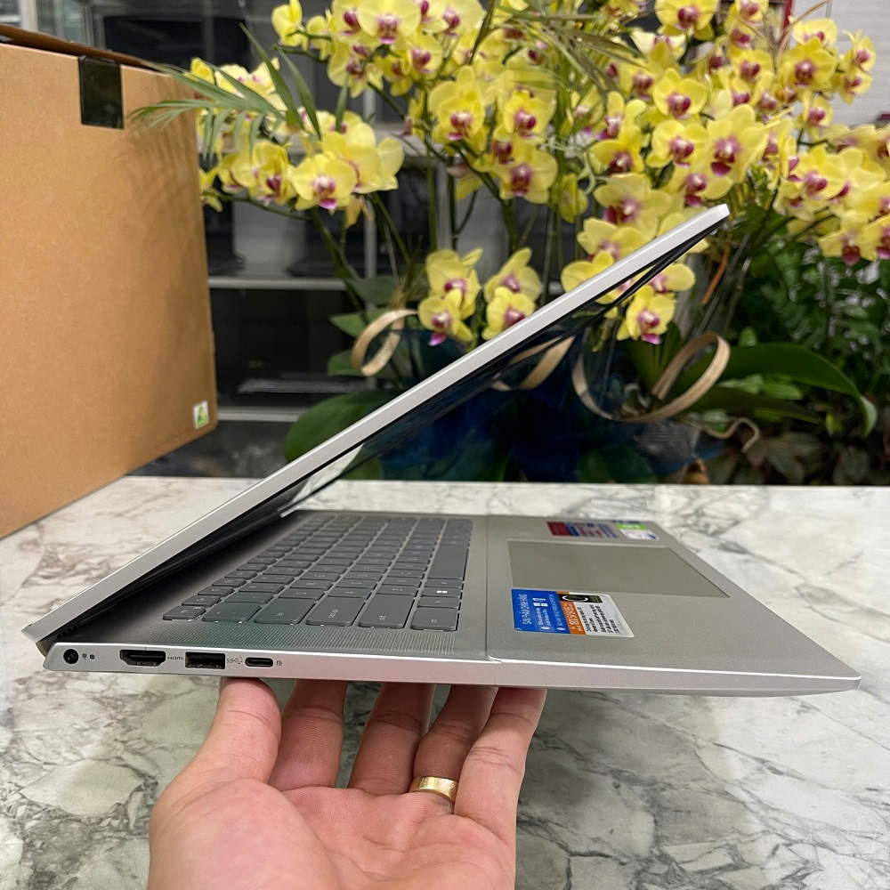 Dell Inspiron 5620 CORE I7-1260P RAM 16GB SSD 512GB MX570 2GB DDR6 MÀN HÌNH 16 Inch FHD+