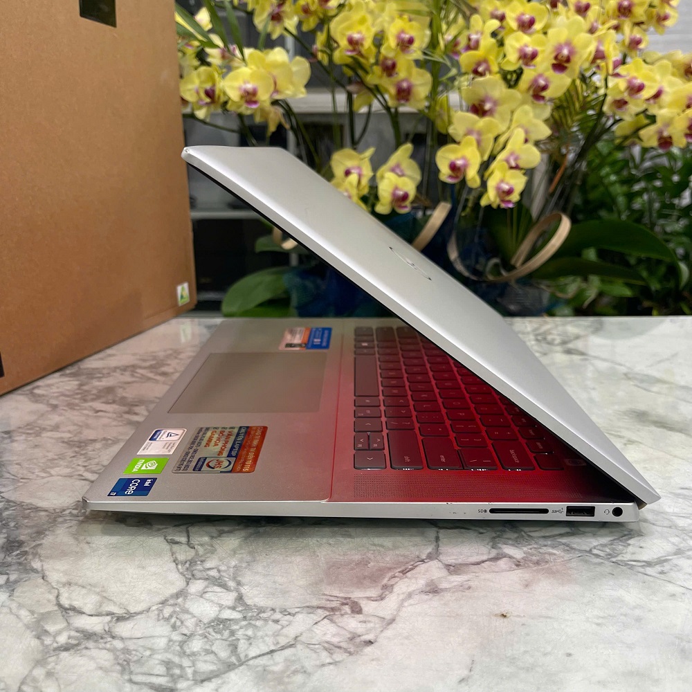 Dell Inspiron 5620 CORE I7-1260P RAM 16GB SSD 512GB MX570 2GB DDR6 MÀN HÌNH 16 Inch FHD+