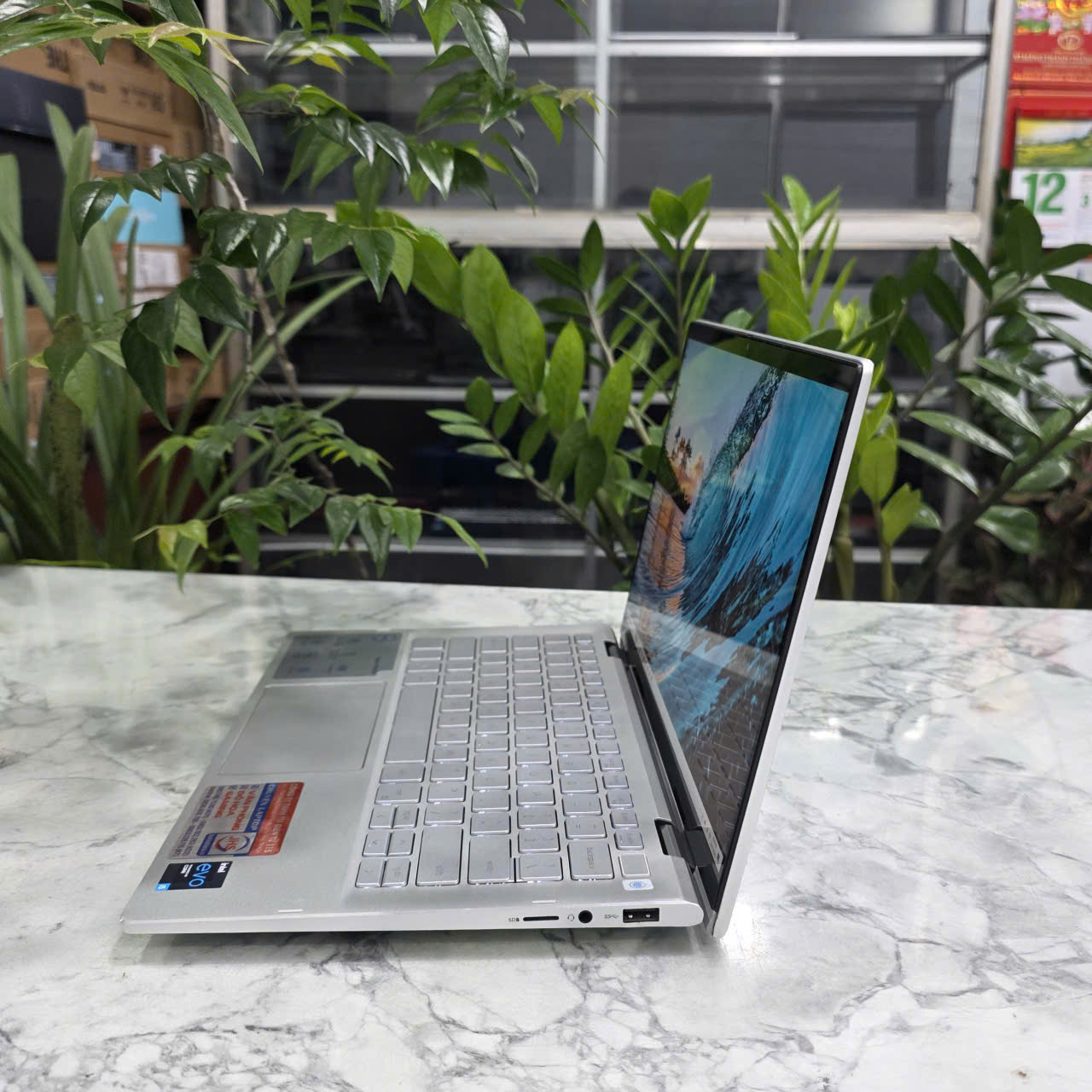 DELL Inspiron 7306 2 in 1 CORE I5-1135G7 SSD 512GB RAM 8GB MÀN HÌNH : 13.3INCH IPS Touch XOAY GẬP 360% 