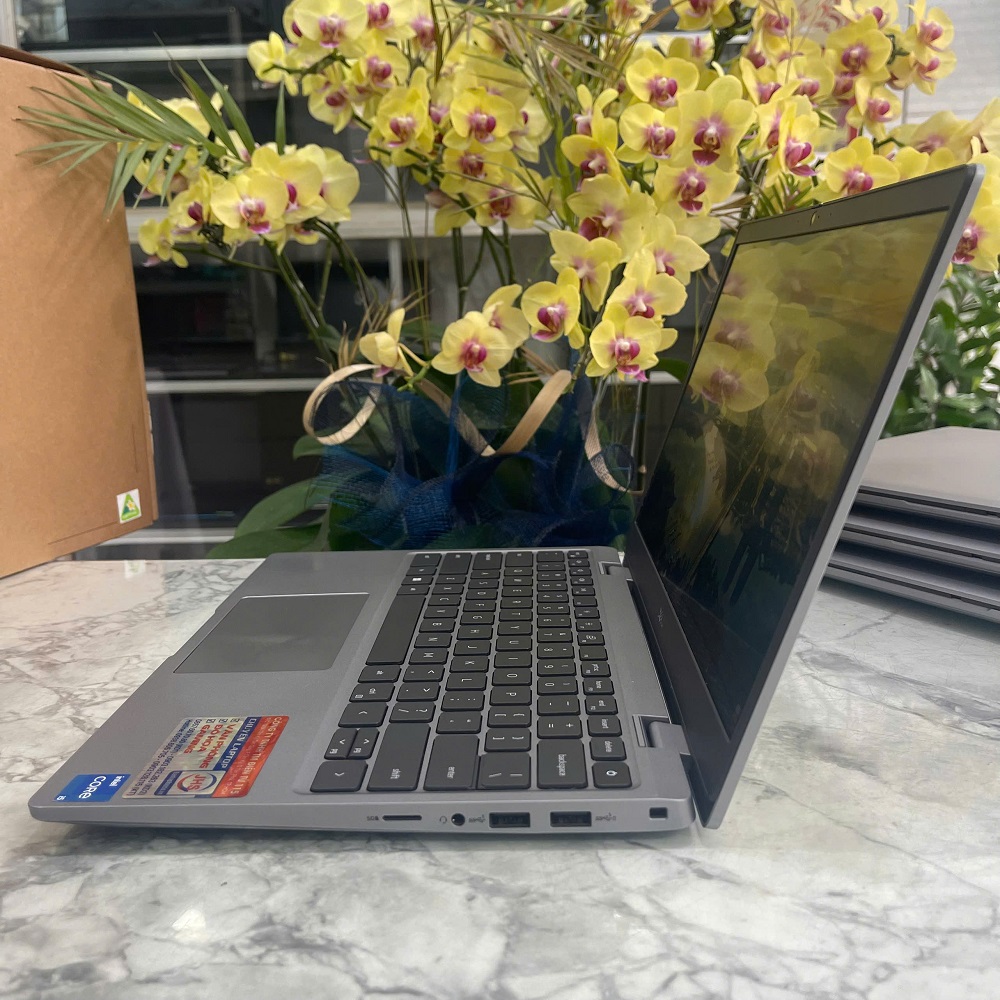 Dell Latitude 3330 CORE I5-1155G7 RAM 8GB SSD 256GB MÀN HÌNH : 13.3 Inch FHD IPS