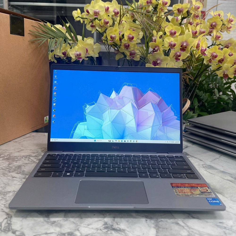 Dell Latitude 3330 CORE I5-1155G7 RAM 8GB SSD 256GB MÀN HÌNH : 13.3 Inch FHD IPS