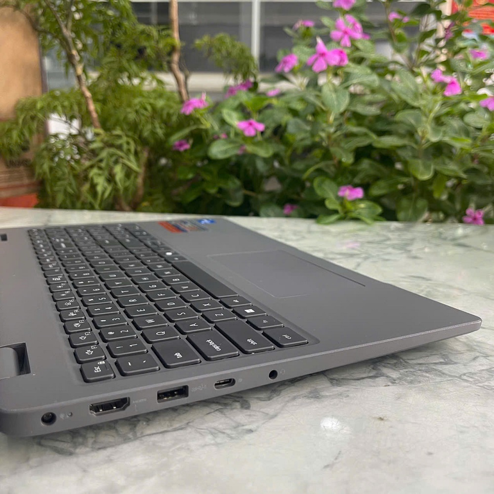 Dell Latitude 3550 CORE I5-1335U RAM 16GB SSD 256GB MÀN HÌNH : 15.6 Inch FHD IPS